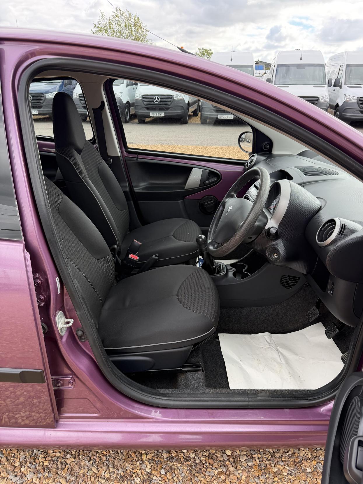 2012 Peugeot 107 1.0 12V Active Hatchback 5dr Petrol Manual Euro 5 (68 ps) - Thumbnail 12