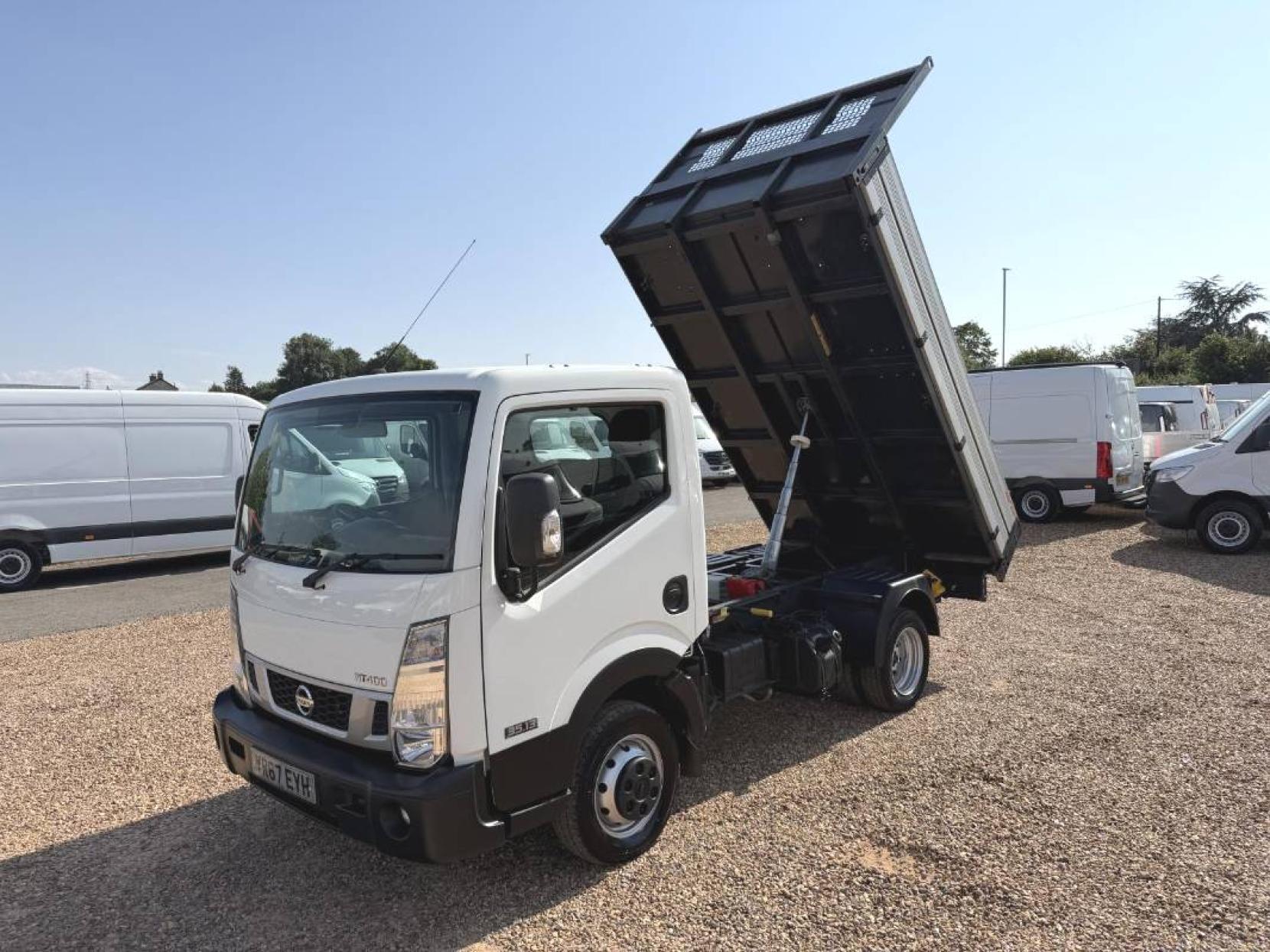 2017 Nissan NT400 Cabstar 3.0 dCi 35.13 Tipper 2dr Diesel Manual L1 Euro 6 (130 ps) - Thumbnail 7