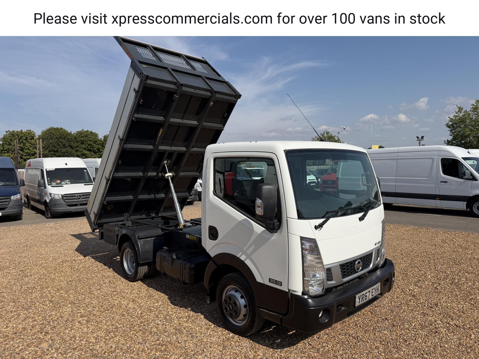 2017 Nissan NT400 Cabstar 3.0 dCi 35.13 Tipper 2dr Diesel Manual L1 Euro 6 (130 ps) - Thumbnail 5