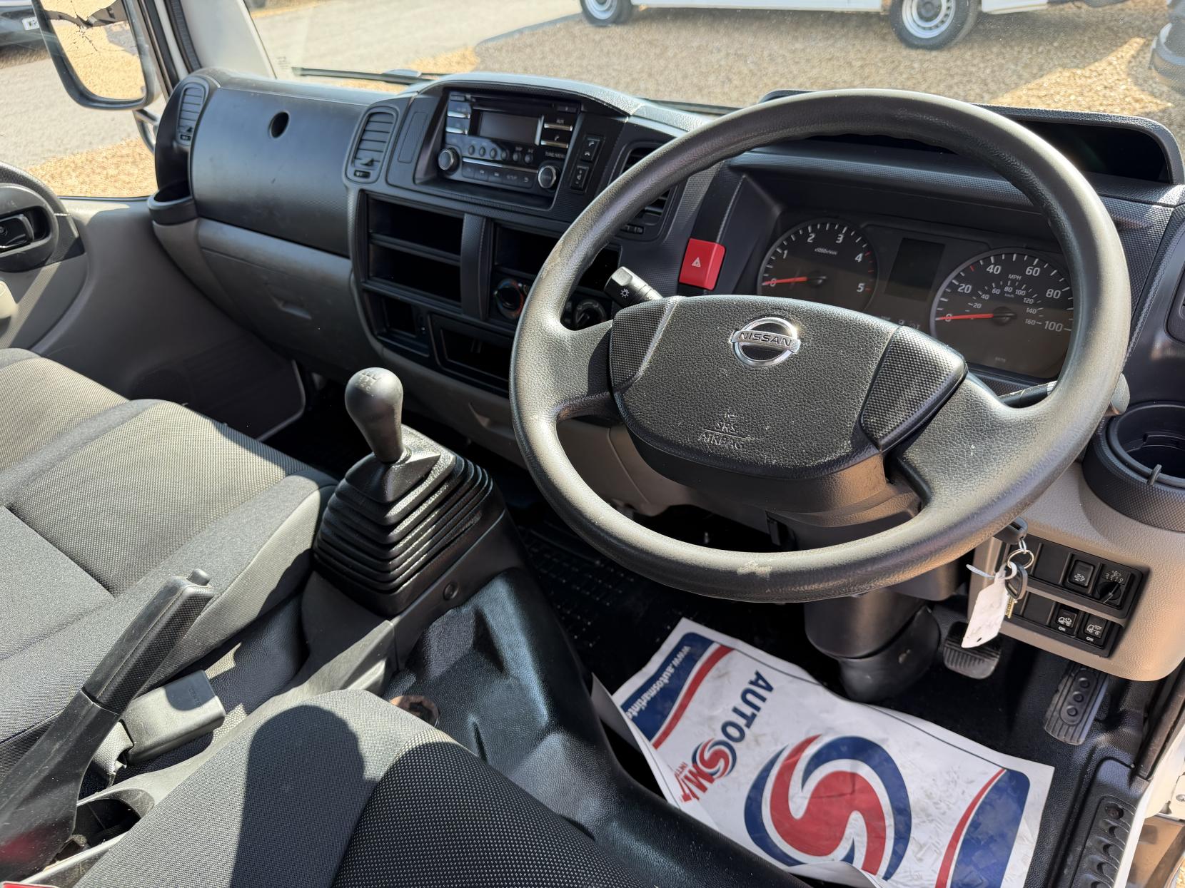 2017 Nissan NT400 Cabstar 3.0 dCi 35.13 Tipper 2dr Diesel Manual L1 Euro 6 (130 ps) - Thumbnail 2