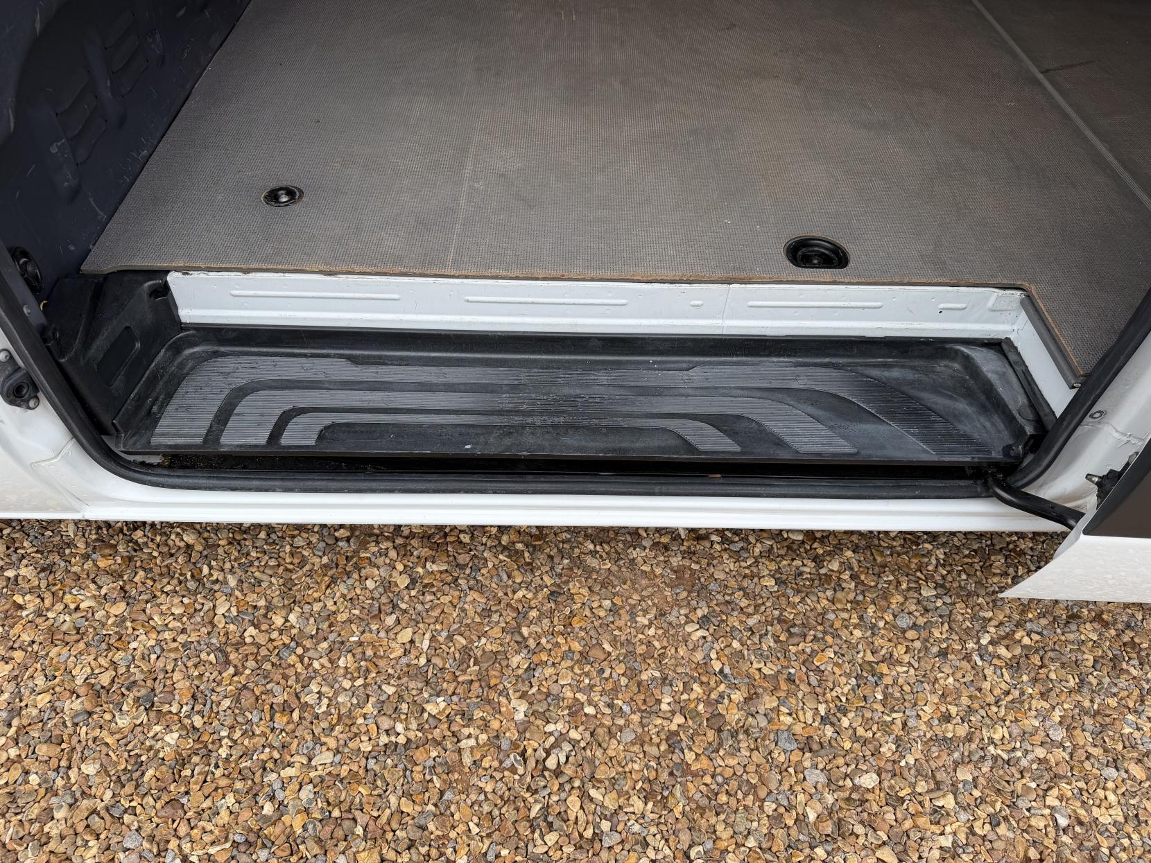 Mercedes-Benz Sprinter 2.1 314 CDI Panel Van 5dr Diesel Manual RWD L3 H2 Euro 6 (143 ps)