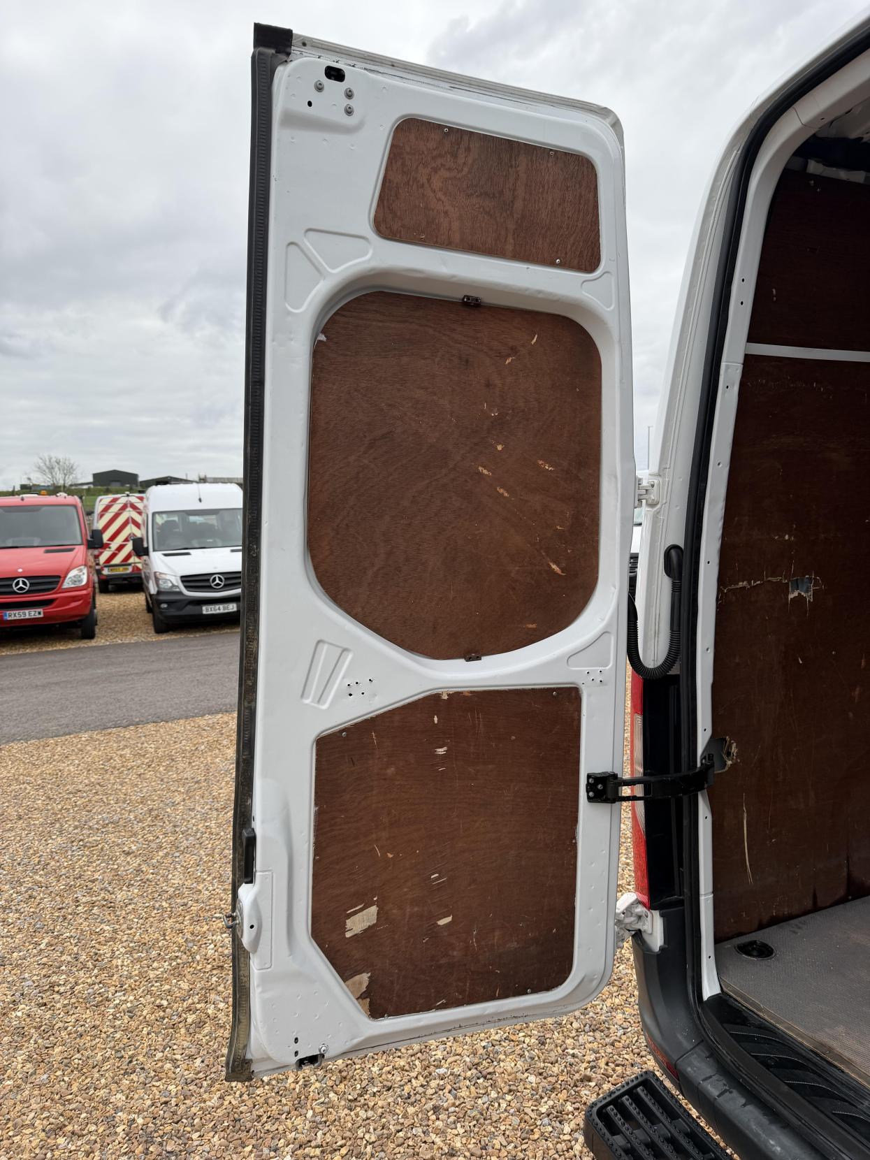 Mercedes-Benz Sprinter 2.1 314 CDI Panel Van 5dr Diesel Manual RWD L3 H2 Euro 6 (143 ps)