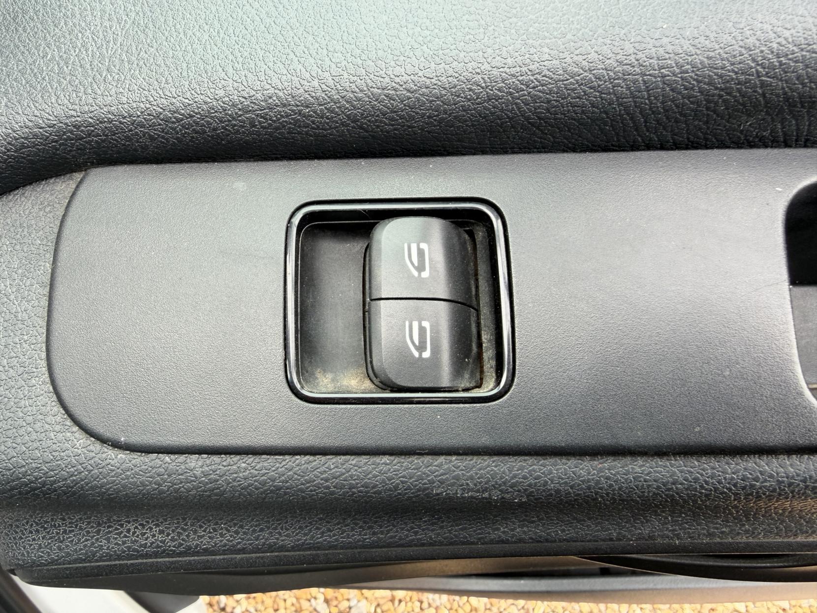 Mercedes-Benz Sprinter 2.1 314 CDI Panel Van 5dr Diesel Manual RWD L3 H2 Euro 6 (143 ps)