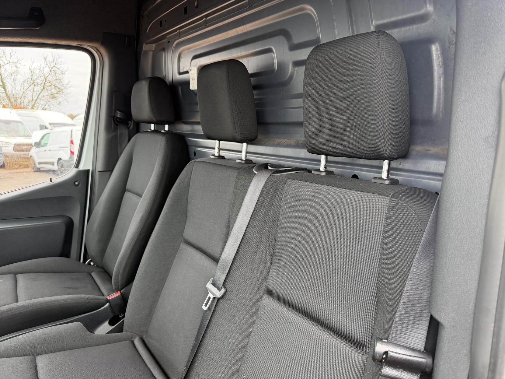 Mercedes-Benz Sprinter 2.1 314 CDI Panel Van 5dr Diesel Manual RWD L3 H2 Euro 6 (143 ps)