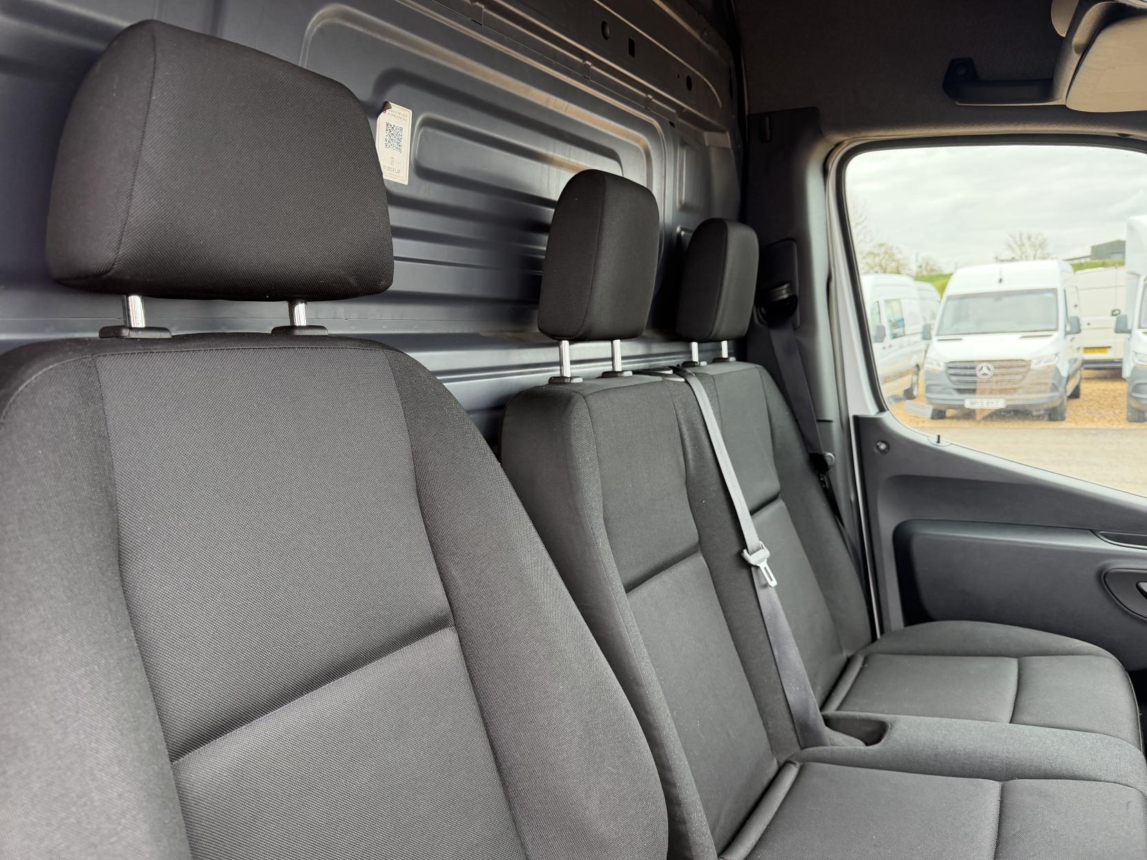 Mercedes-Benz Sprinter 2.1 314 CDI Panel Van 5dr Diesel Manual RWD L3 H2 Euro 6 (143 ps)