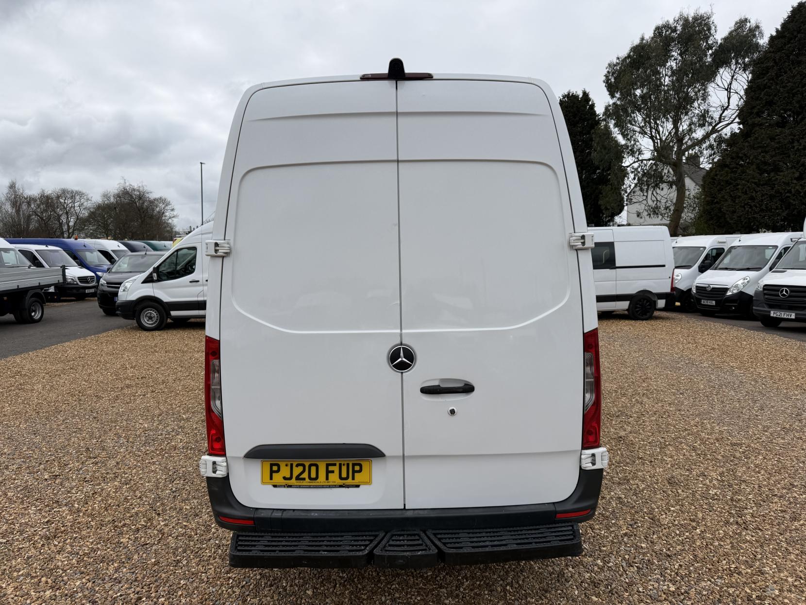 Mercedes-Benz Sprinter 2.1 314 CDI Panel Van 5dr Diesel Manual RWD L3 H2 Euro 6 (143 ps)