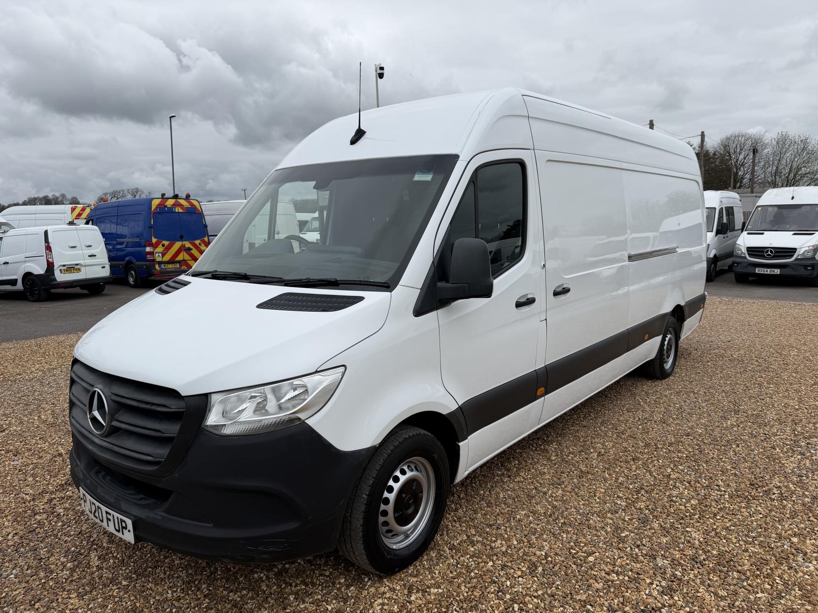 Mercedes-Benz Sprinter 2.1 314 CDI Panel Van 5dr Diesel Manual RWD L3 H2 Euro 6 (143 ps)