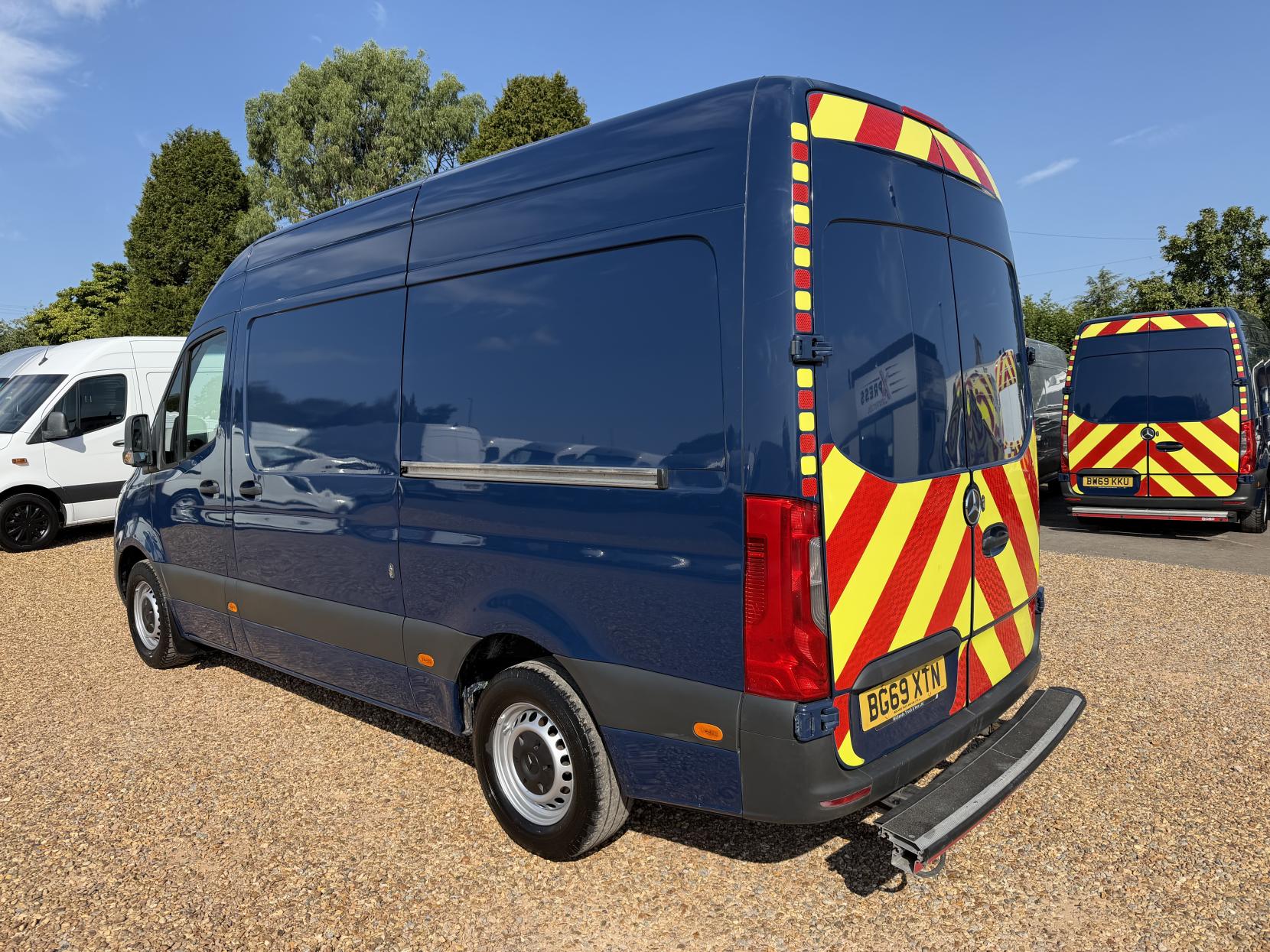 2020 Mercedes-Benz Sprinter 2.1 316 CDI Panel Van 5dr Diesel Manual RWD L2 H2 Euro 6 (163 ps) - Thumbnail 9