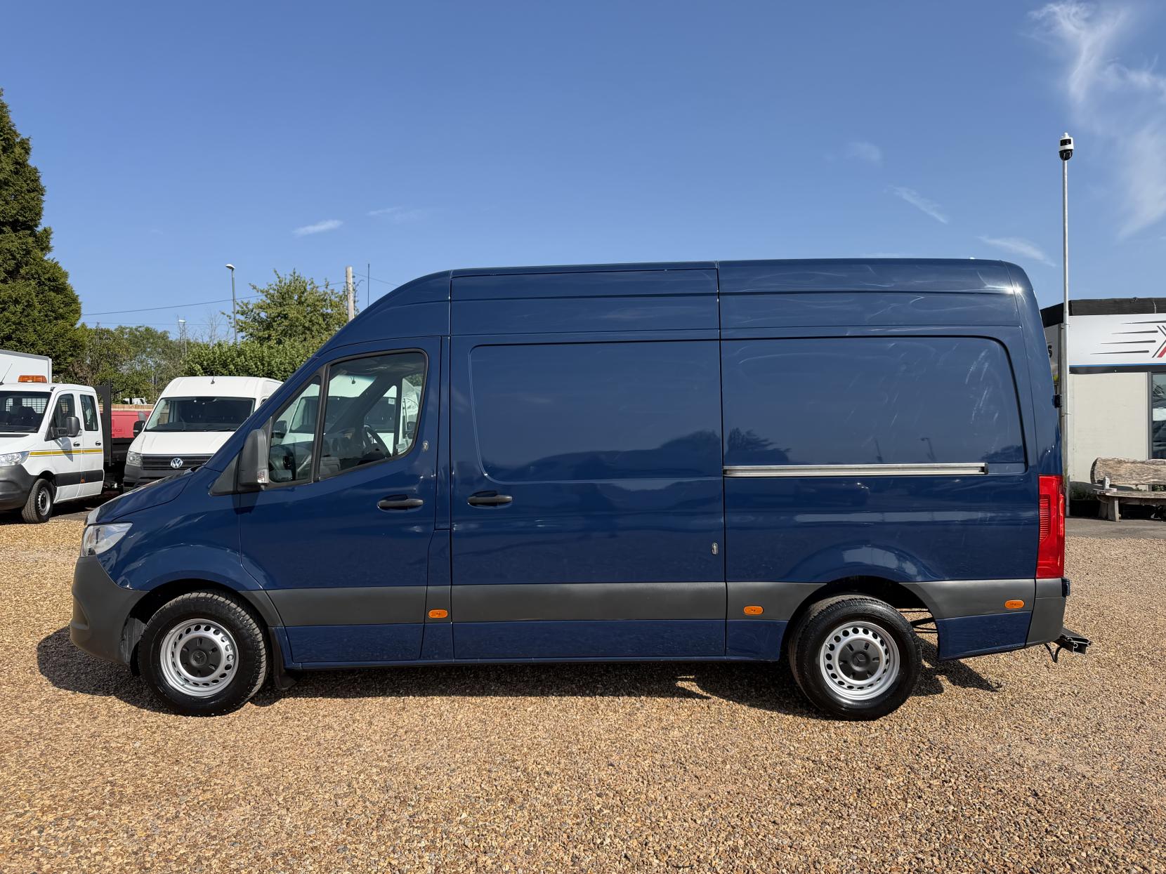 2020 Mercedes-Benz Sprinter 2.1 316 CDI Panel Van 5dr Diesel Manual RWD L2 H2 Euro 6 (163 ps) - Thumbnail 8