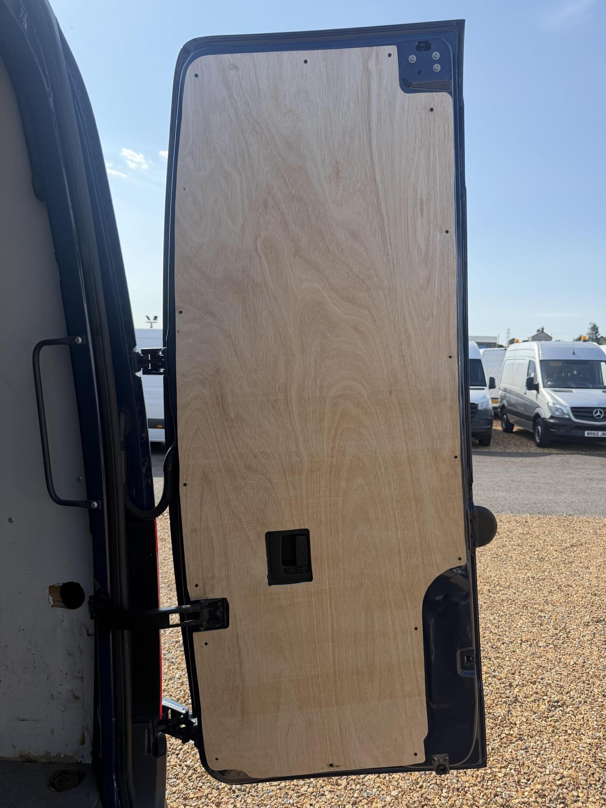 2020 Mercedes-Benz Sprinter 2.1 316 CDI Panel Van 5dr Diesel Manual RWD L2 H2 Euro 6 (163 ps) - Thumbnail 40