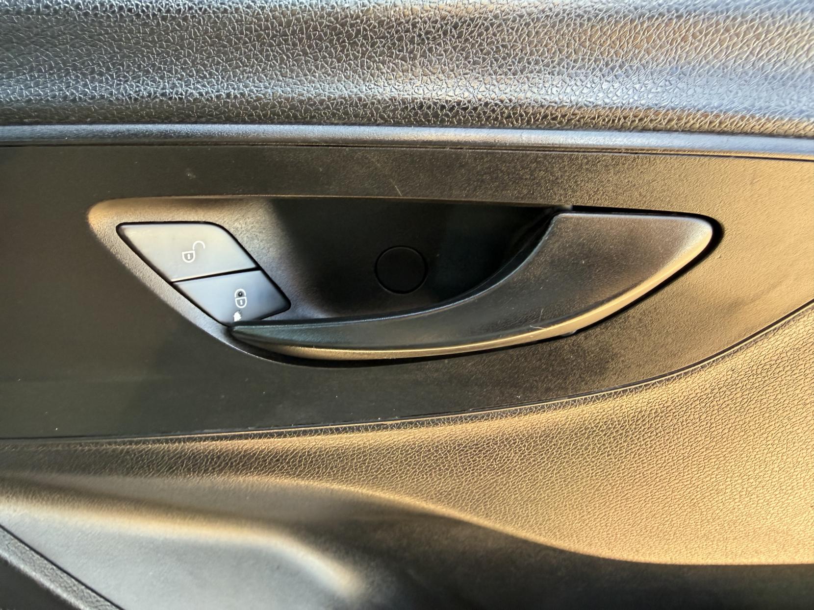 2020 Mercedes-Benz Sprinter 2.1 316 CDI Panel Van 5dr Diesel Manual RWD L2 H2 Euro 6 (163 ps) - Thumbnail 20