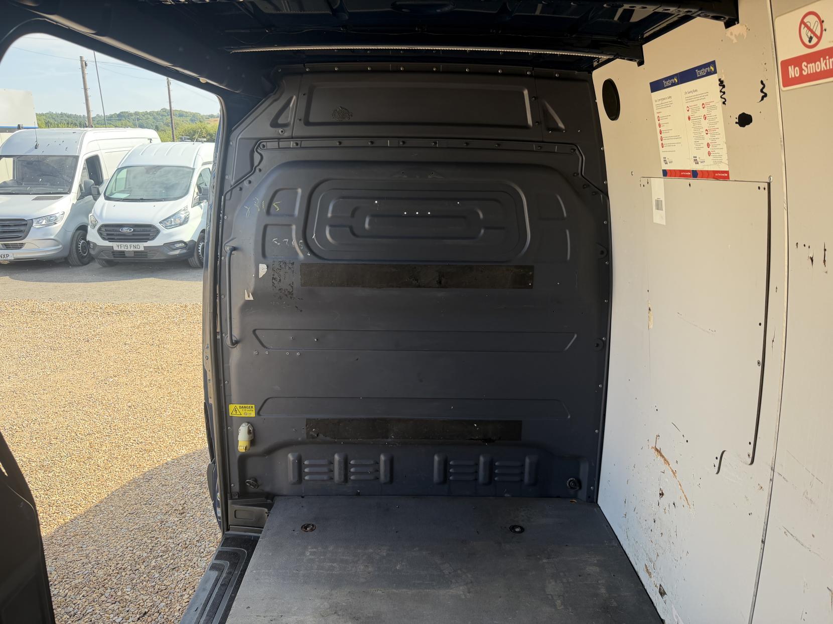 2020 Mercedes-Benz Sprinter 2.1 316 CDI Panel Van 5dr Diesel Manual RWD L2 H2 Euro 6 (163 ps) - Thumbnail 35