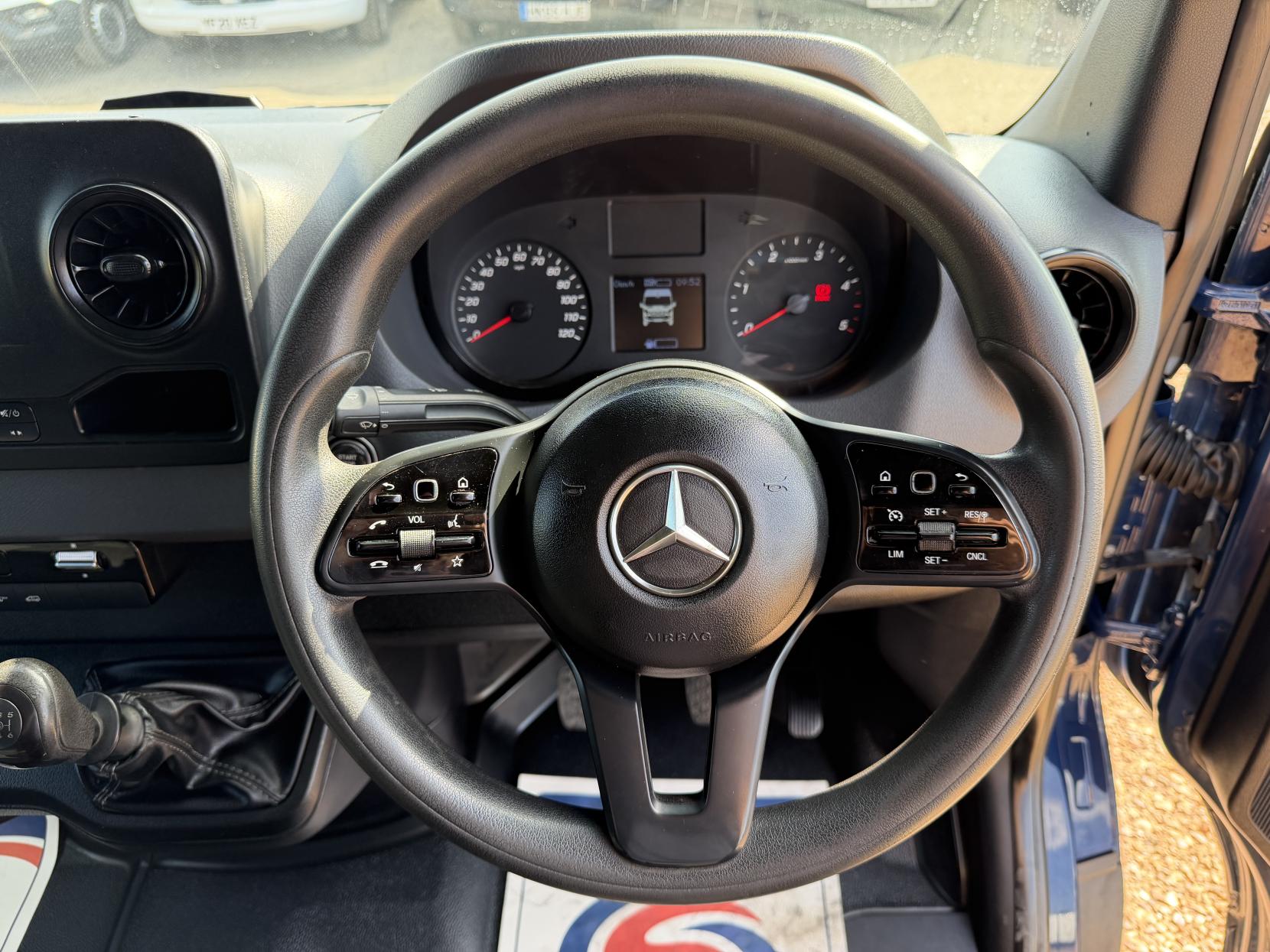 2020 Mercedes-Benz Sprinter 2.1 316 CDI Panel Van 5dr Diesel Manual RWD L2 H2 Euro 6 (163 ps) - Thumbnail 18