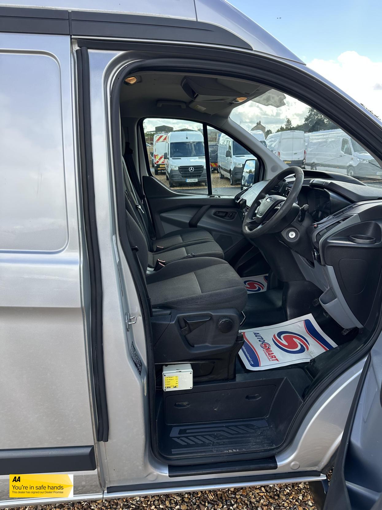 Ford Transit Custom 2.2 TDCi 310 ECOnetic Panel Van 5dr Diesel Manual L1 H1 (162 g/km, 98 bhp)