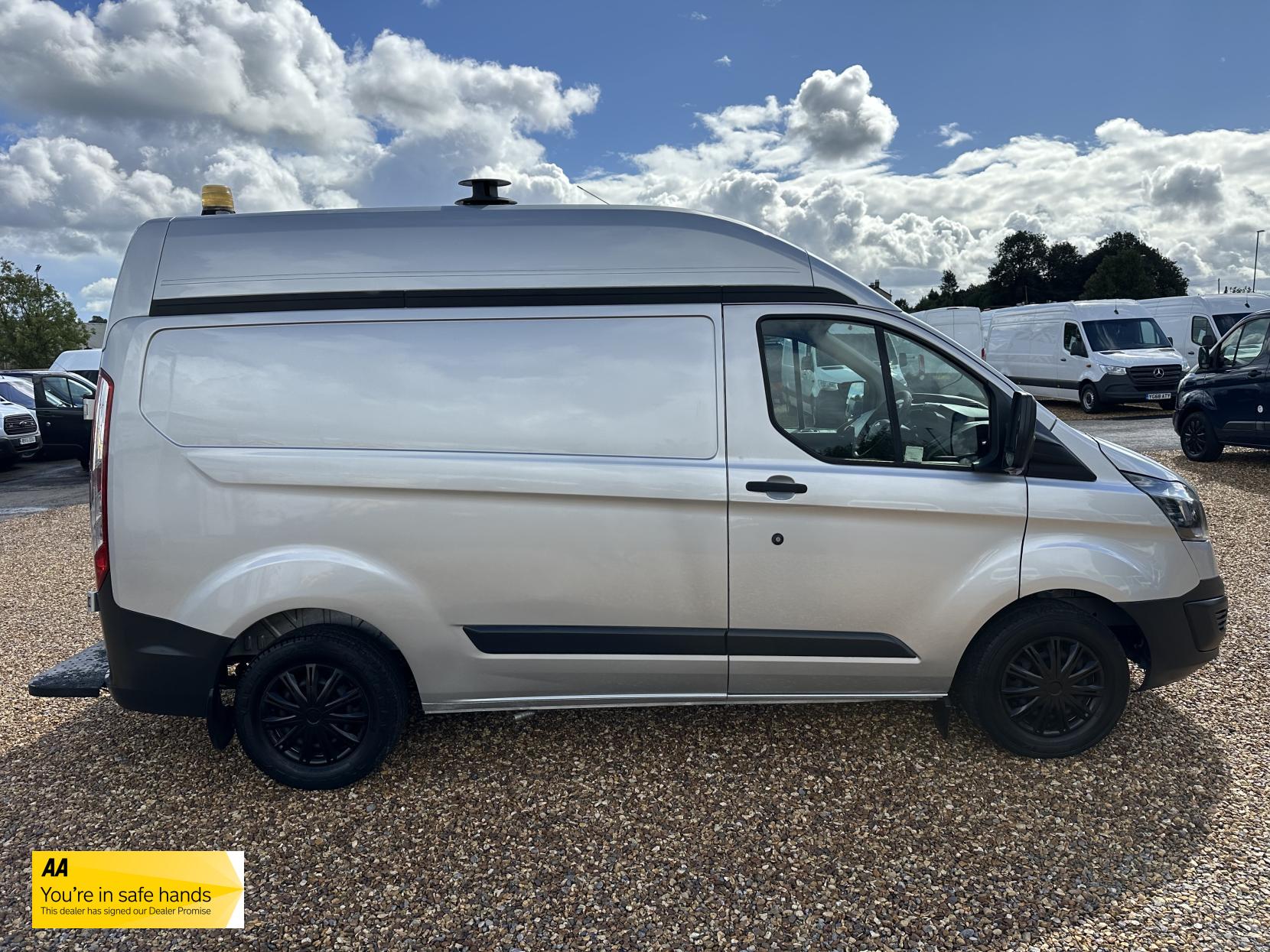 Ford Transit Custom 2.2 TDCi 310 ECOnetic Panel Van 5dr Diesel Manual L1 H1 (162 g/km, 98 bhp)