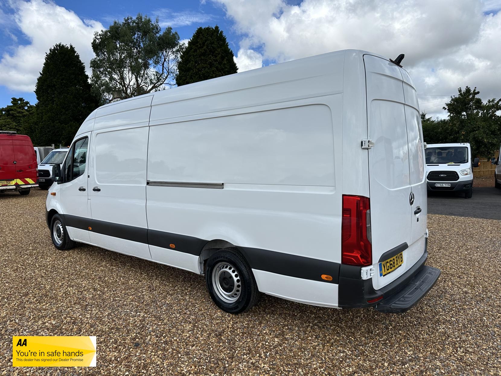Mercedes-Benz Sprinter 2.1 311 CDI Panel Van 5dr Diesel Manual RWD L3 H2 Euro 6 (114 ps)