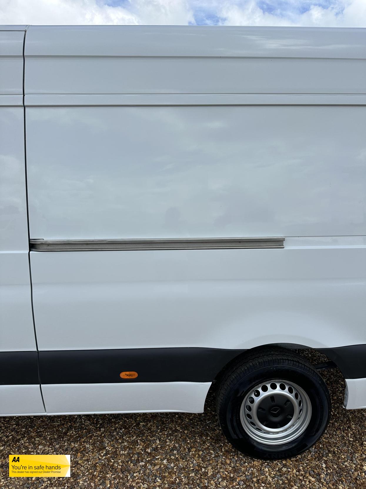 Mercedes-Benz Sprinter 2.1 311 CDI Panel Van 5dr Diesel Manual RWD L3 H2 Euro 6 (114 ps)