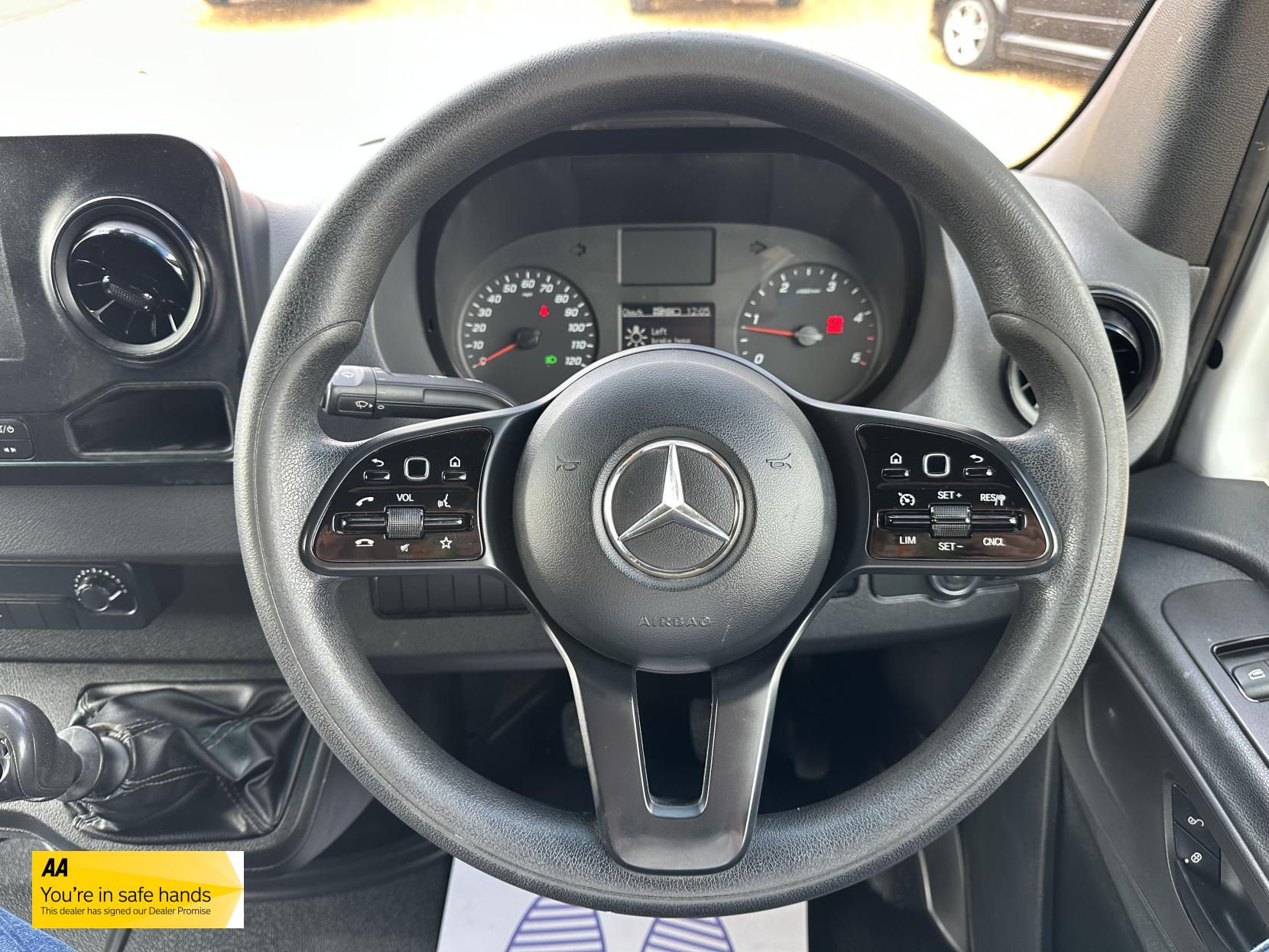 Mercedes-Benz Sprinter 2.1 311 CDI Panel Van 5dr Diesel Manual RWD L3 H2 Euro 6 (114 ps)