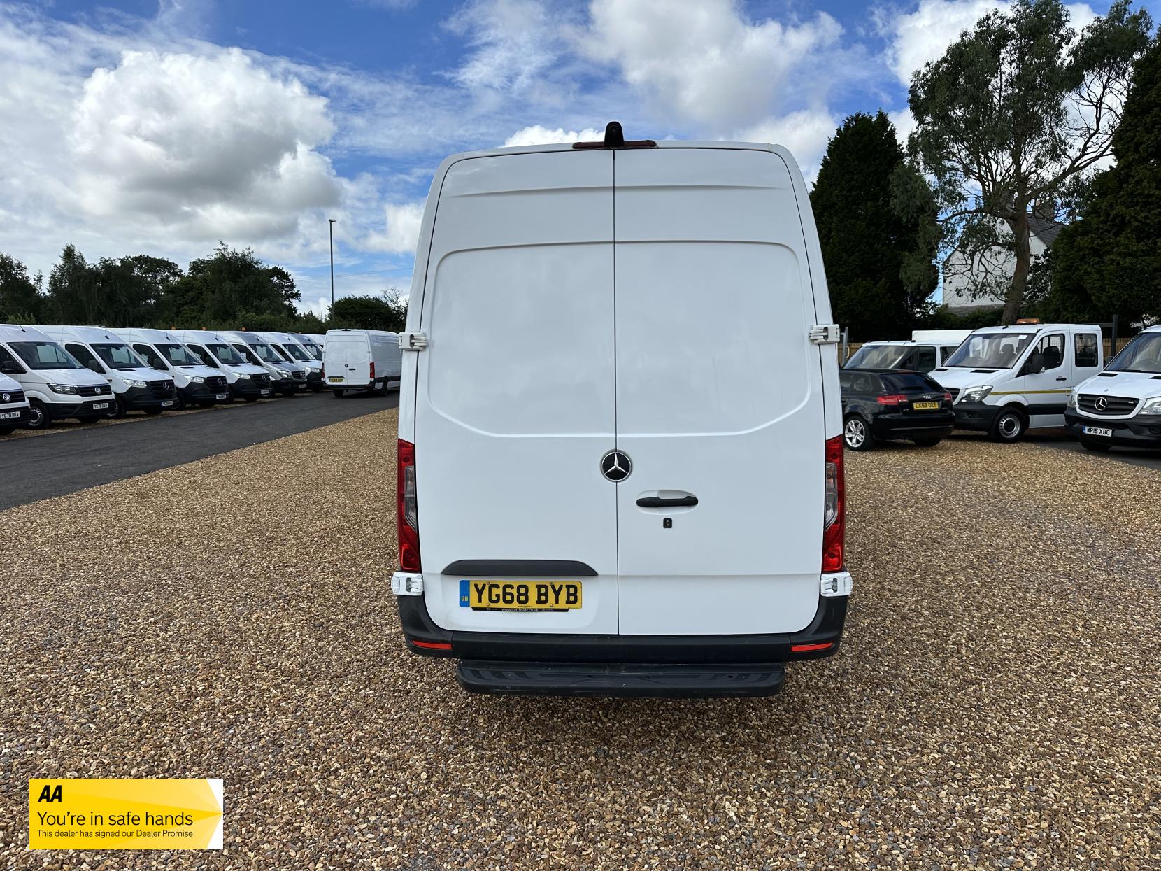 Mercedes-Benz Sprinter 2.1 311 CDI Panel Van 5dr Diesel Manual RWD L3 H2 Euro 6 (114 ps)