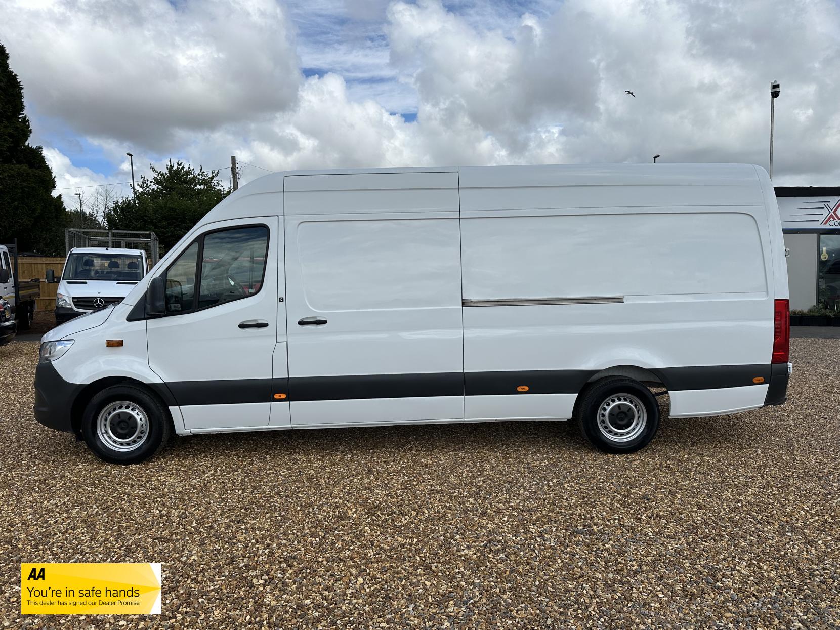 Mercedes-Benz Sprinter 2.1 311 CDI Panel Van 5dr Diesel Manual RWD L3 H2 Euro 6 (114 ps)