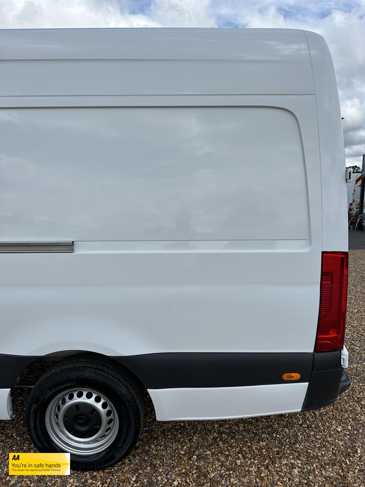 Mercedes-Benz Sprinter 2.1 311 CDI Panel Van 5dr Diesel Manual RWD L3 H2 Euro 6 (114 ps)