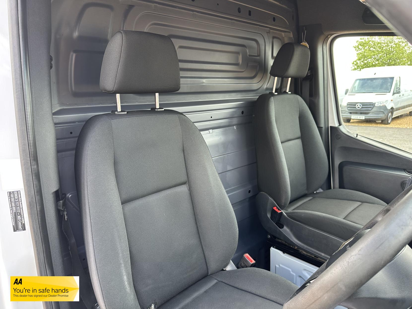 Mercedes-Benz Sprinter 2.1 311 CDI Panel Van 5dr Diesel Manual RWD L3 H2 Euro 6 (114 ps)