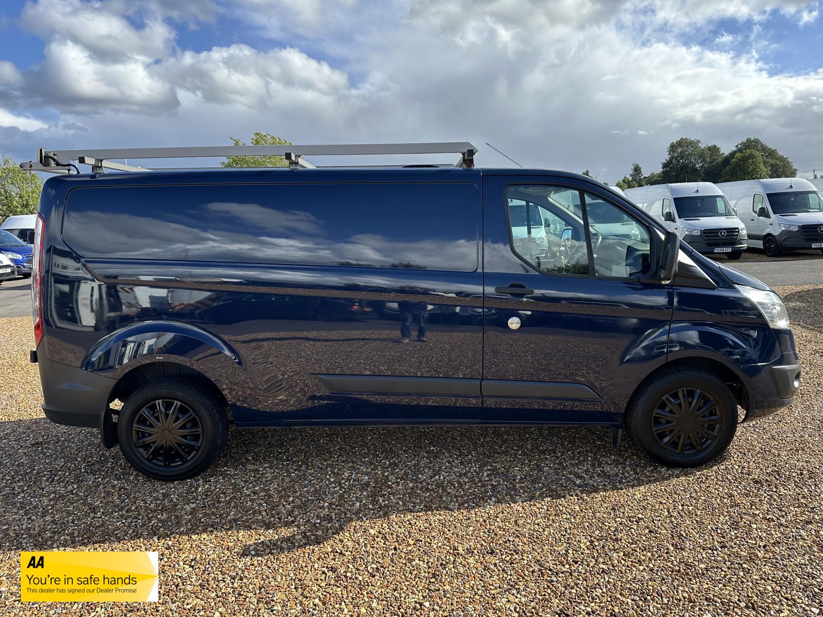Ford Transit Custom 2.2 TDCi 330 Trend Panel Van 5dr Diesel Manual L2 H1 (197 g/km, 123 bhp)