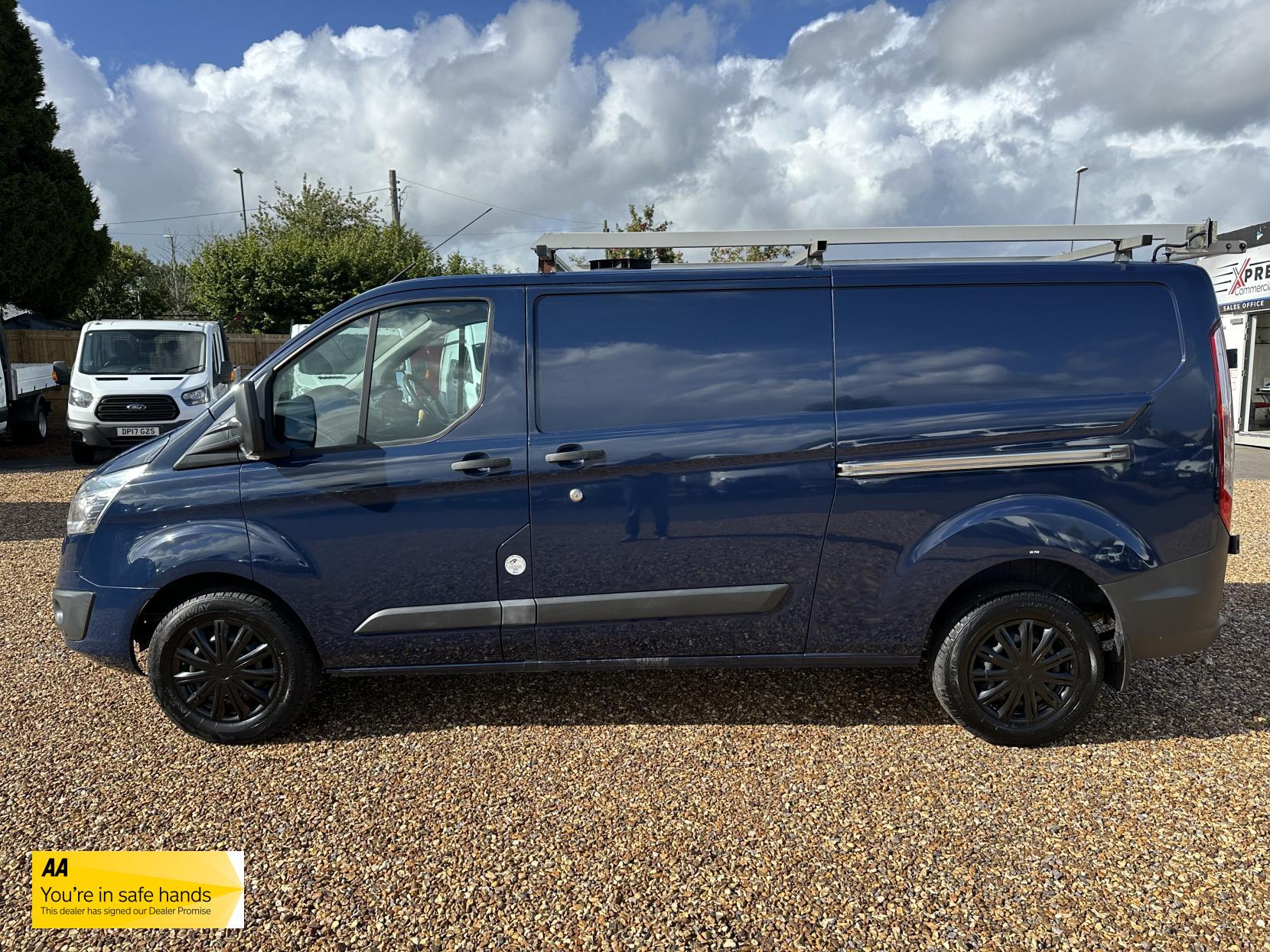 Ford Transit Custom 2.2 TDCi 330 Trend Panel Van 5dr Diesel Manual L2 H1 (197 g/km, 123 bhp)