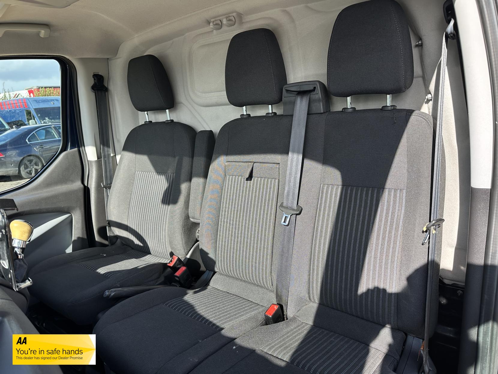 Ford Transit Custom 2.2 TDCi 330 Trend Panel Van 5dr Diesel Manual L2 H1 (197 g/km, 123 bhp)