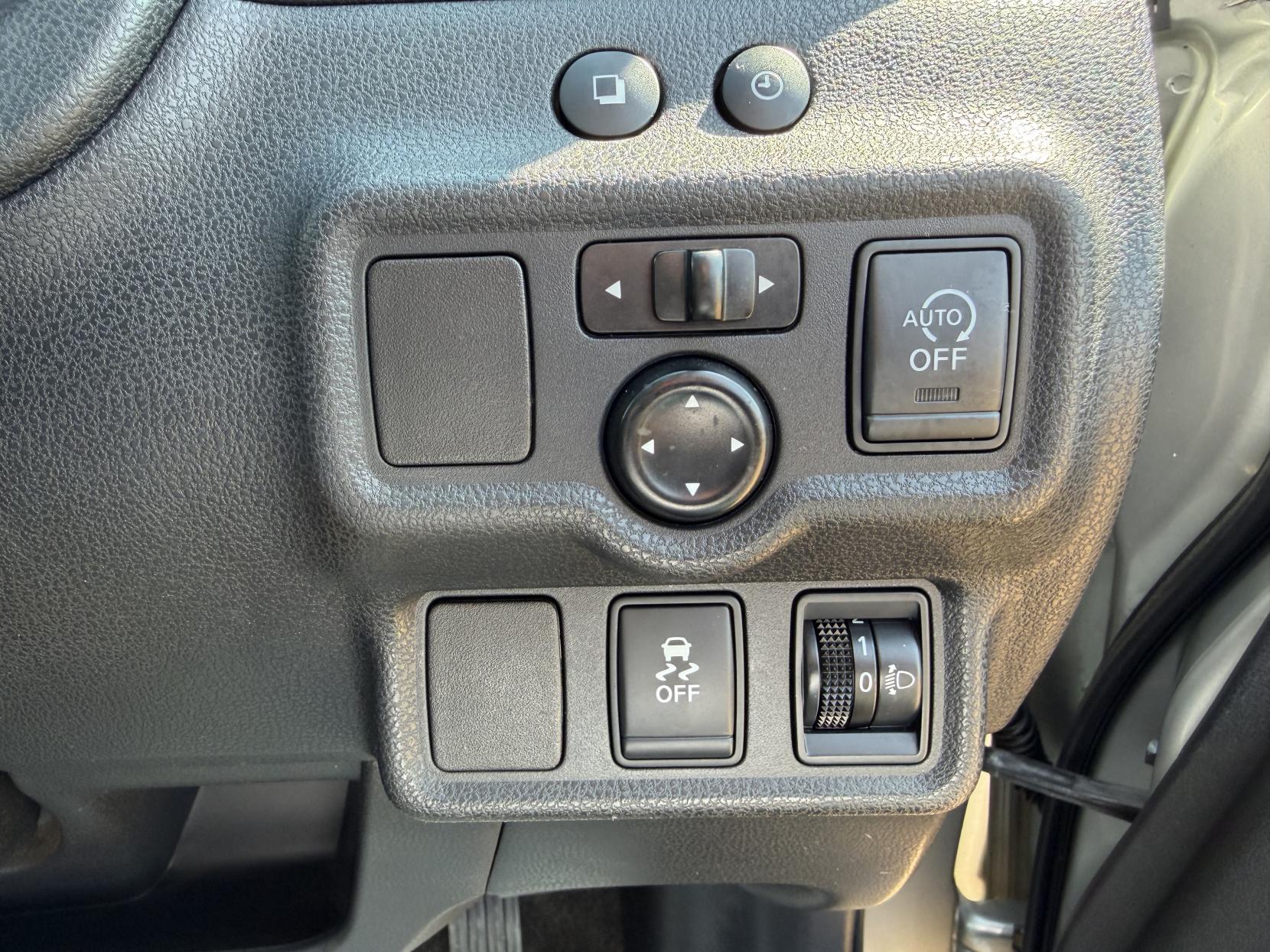 2014 Nissan Note 1.5 dCi Acenta Premium Hatchback 5dr Diesel Manual Euro 5 (s/s) (90 ps) - Thumbnail 25