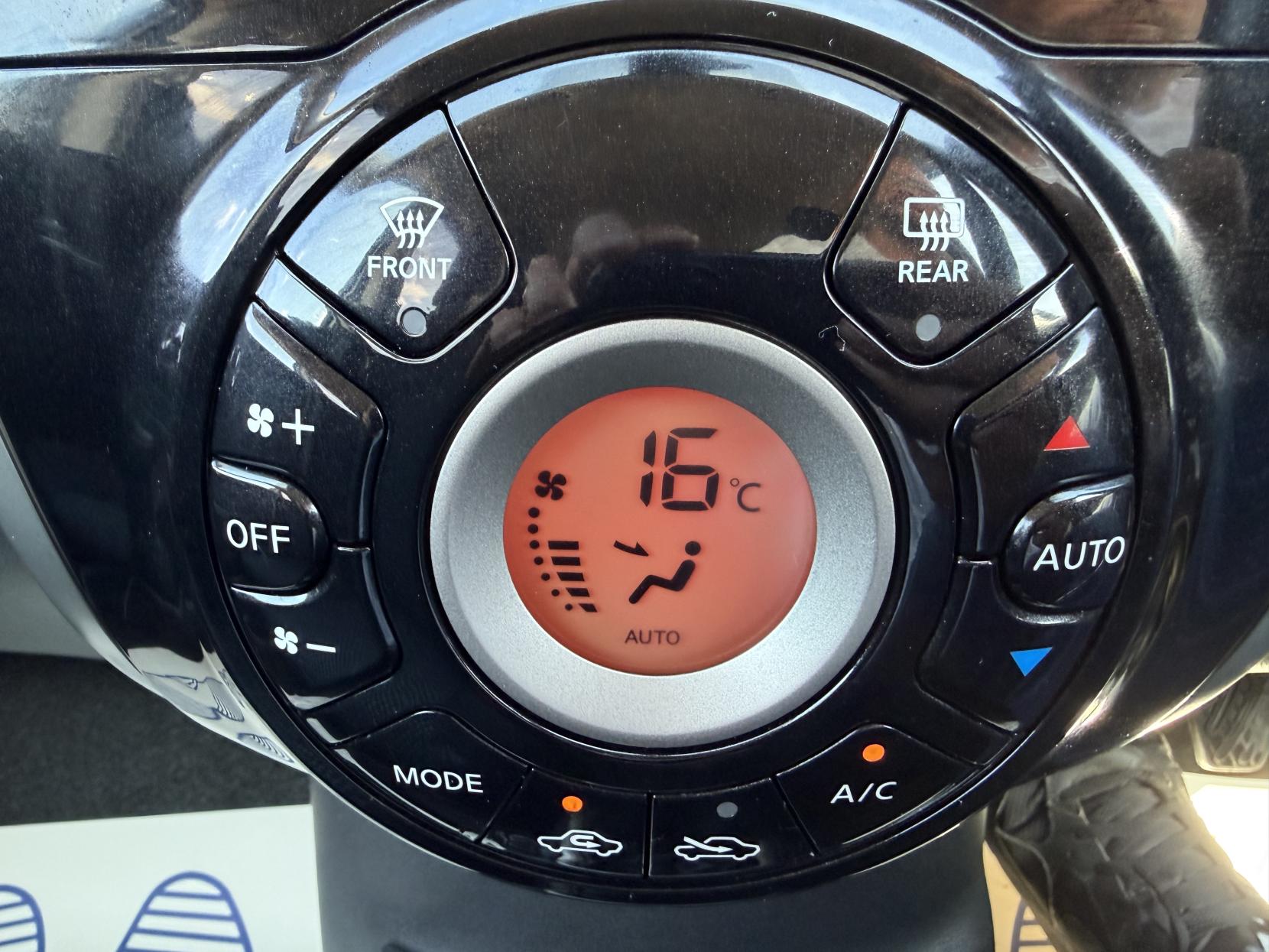 2014 Nissan Note 1.5 dCi Acenta Premium Hatchback 5dr Diesel Manual Euro 5 (s/s) (90 ps) - Thumbnail 38