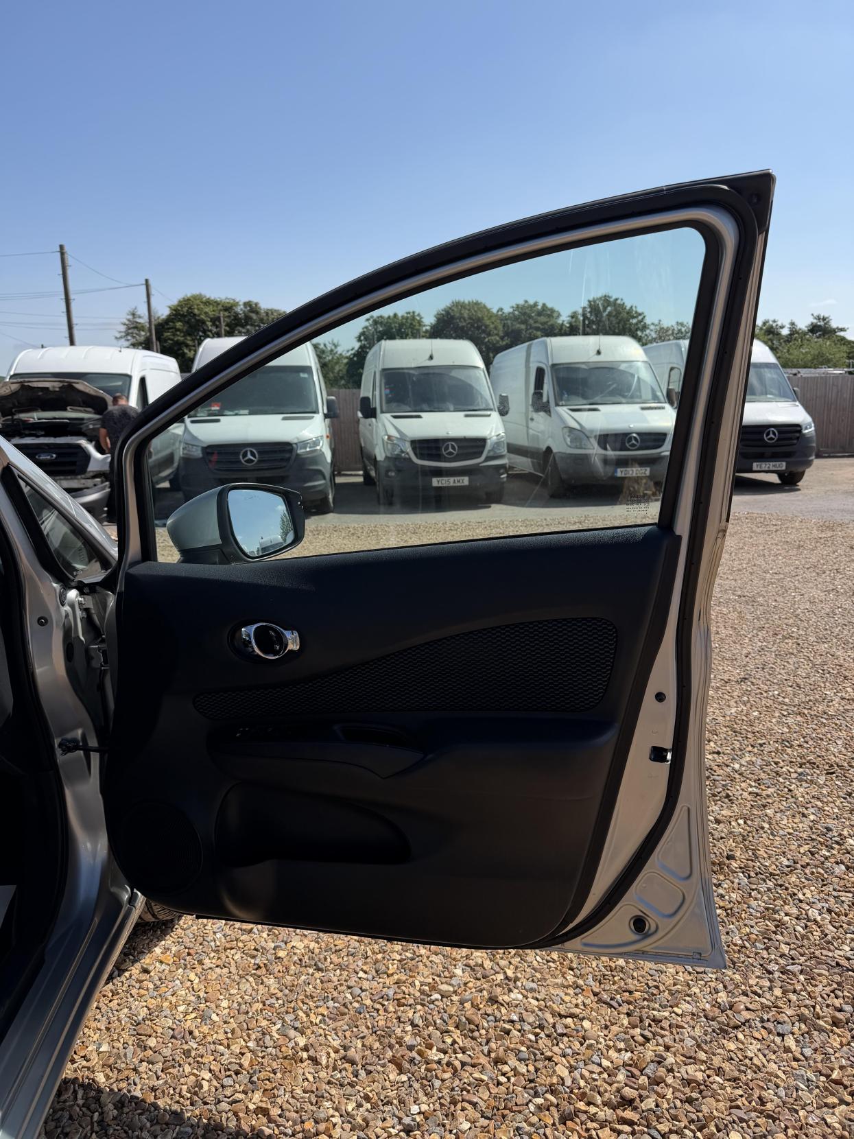 2014 Nissan Note 1.5 dCi Acenta Premium Hatchback 5dr Diesel Manual Euro 5 (s/s) (90 ps) - Thumbnail 14
