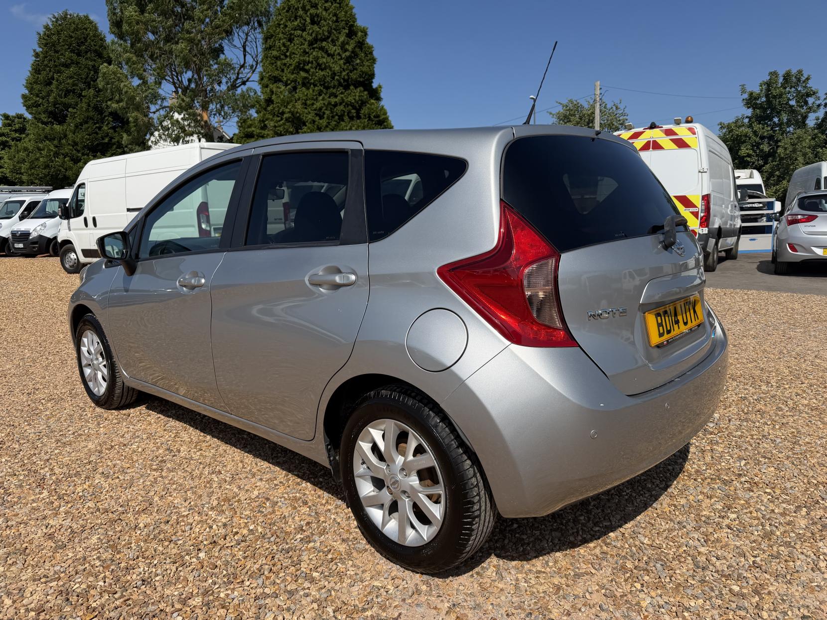 2014 Nissan Note 1.5 dCi Acenta Premium Hatchback 5dr Diesel Manual Euro 5 (s/s) (90 ps) - Thumbnail 9