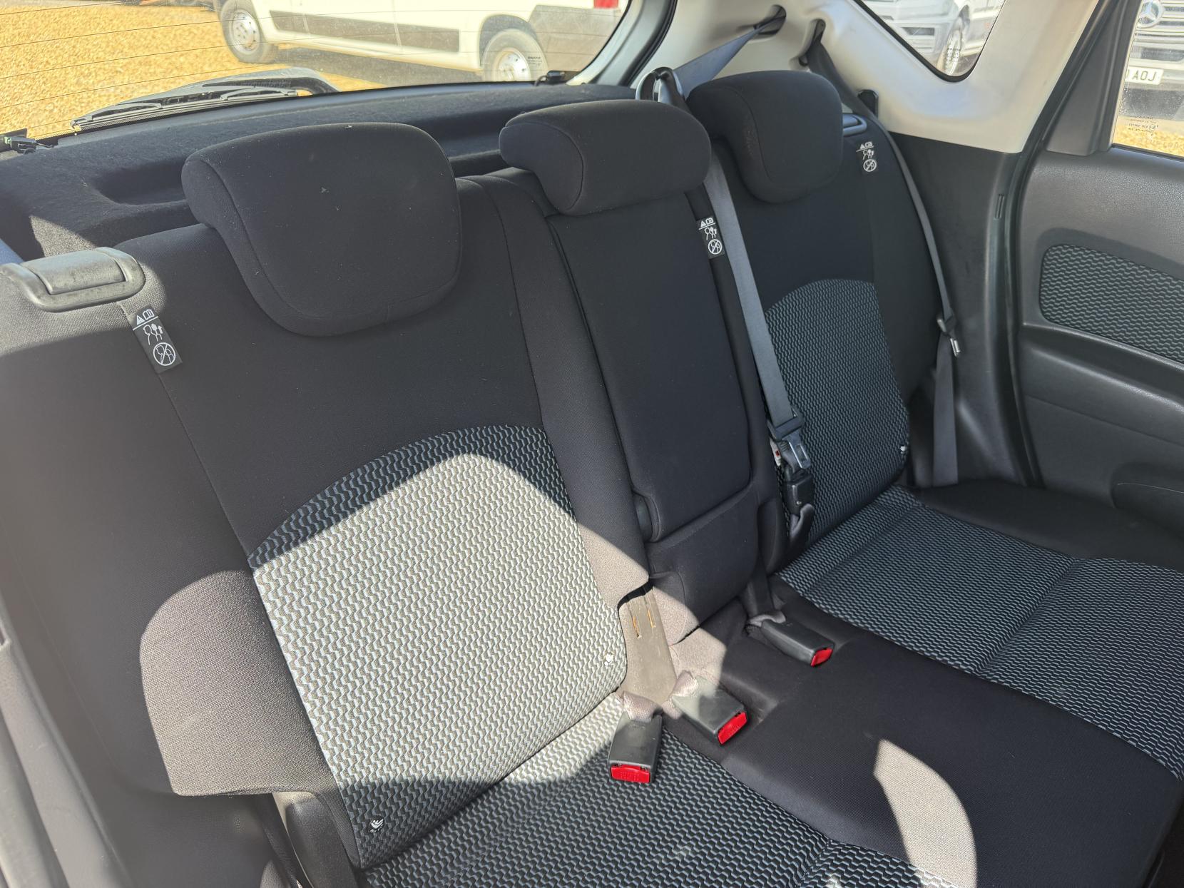 2014 Nissan Note 1.5 dCi Acenta Premium Hatchback 5dr Diesel Manual Euro 5 (s/s) (90 ps) - Thumbnail 3