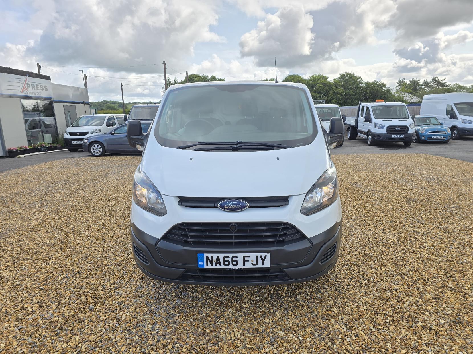 Ford Transit Custom 2.2 TDCi 290 Panel Van 5dr Diesel Manual L1 H1 (186 g/km, 98 bhp)