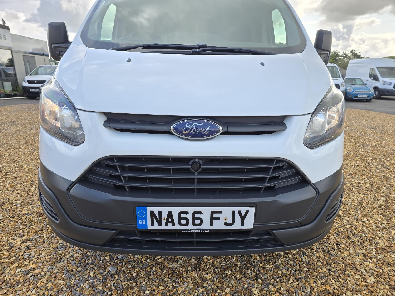 Ford Transit Custom 2.2 TDCi 290 Panel Van 5dr Diesel Manual L1 H1 (186 g/km, 98 bhp)