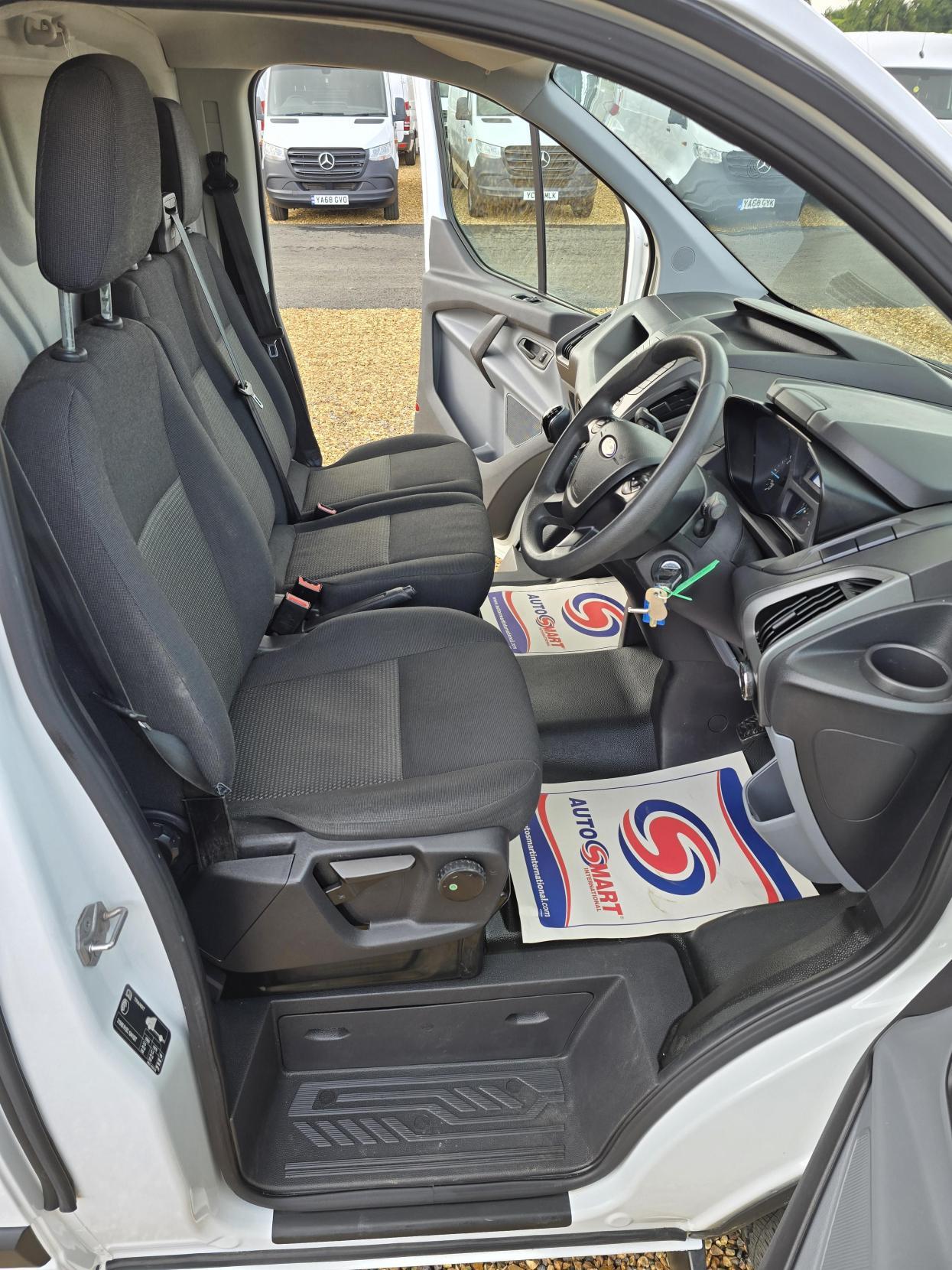 Ford Transit Custom 2.2 TDCi 290 Panel Van 5dr Diesel Manual L1 H1 (186 g/km, 98 bhp)