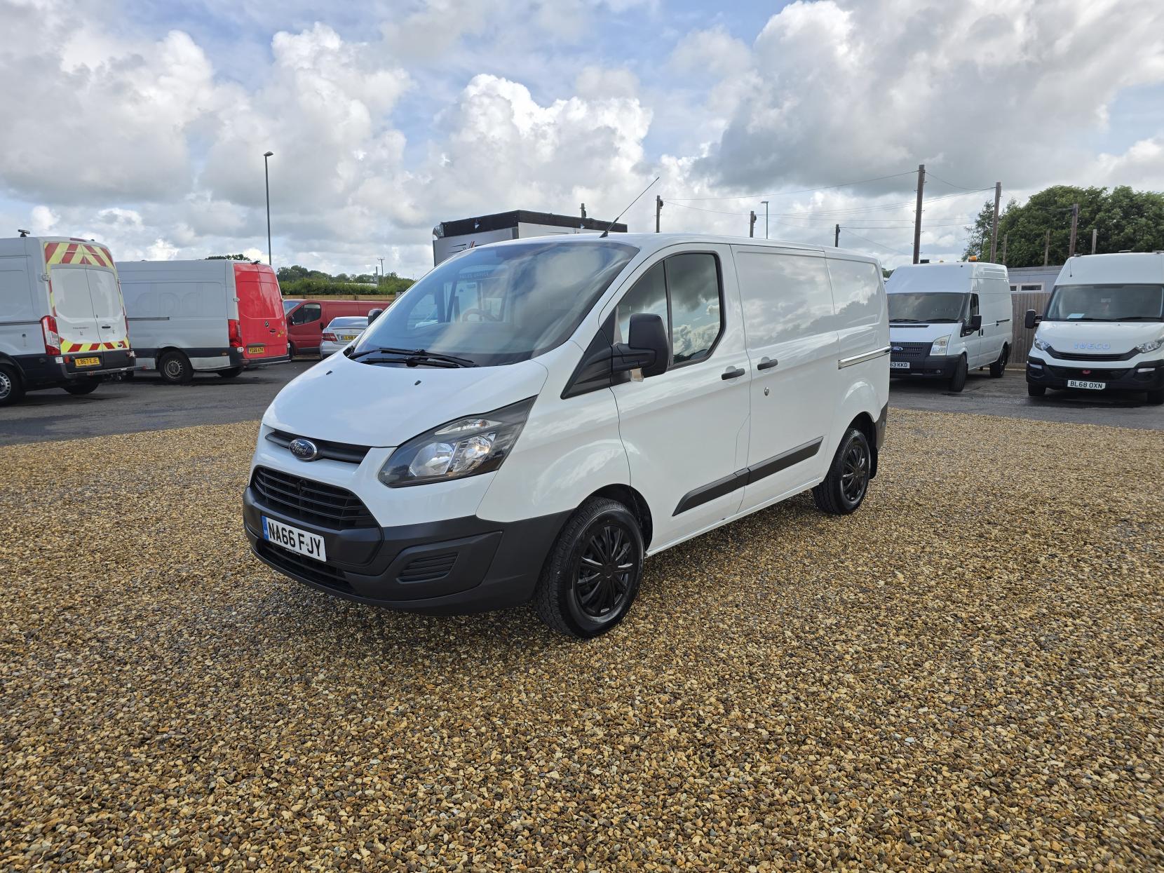 Ford Transit Custom 2.2 TDCi 290 Panel Van 5dr Diesel Manual L1 H1 (186 g/km, 98 bhp)