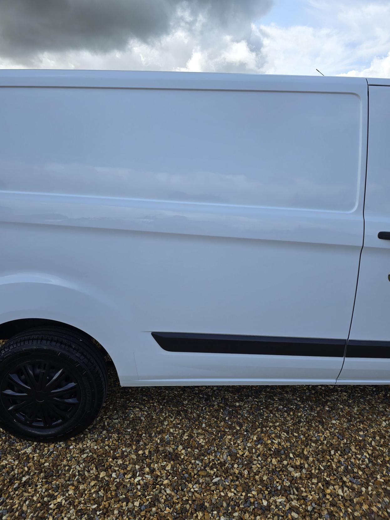 Ford Transit Custom 2.2 TDCi 290 Panel Van 5dr Diesel Manual L1 H1 (186 g/km, 98 bhp)