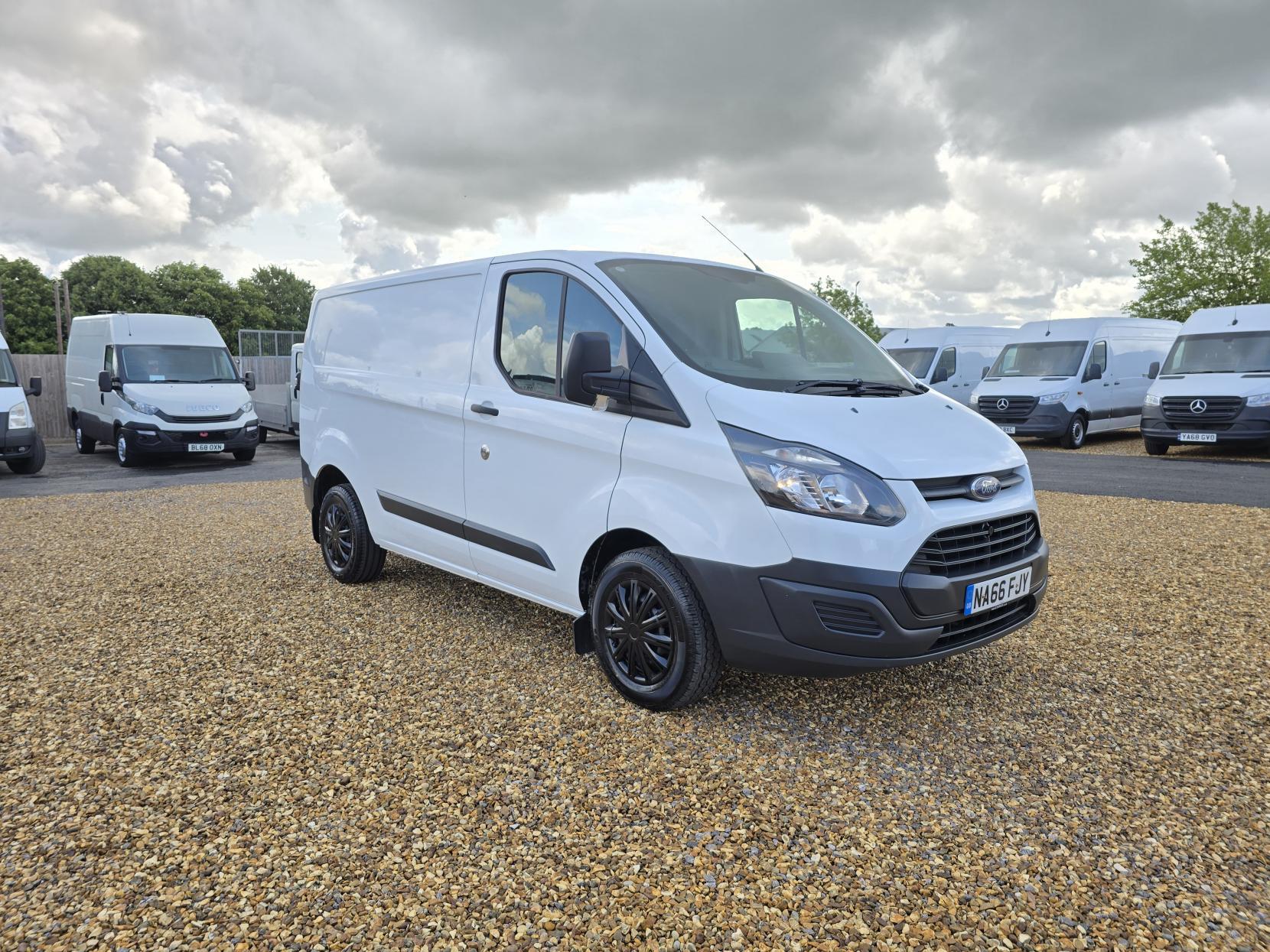 Ford Transit Custom 2.2 TDCi 290 Panel Van 5dr Diesel Manual L1 H1 (186 g/km, 98 bhp)