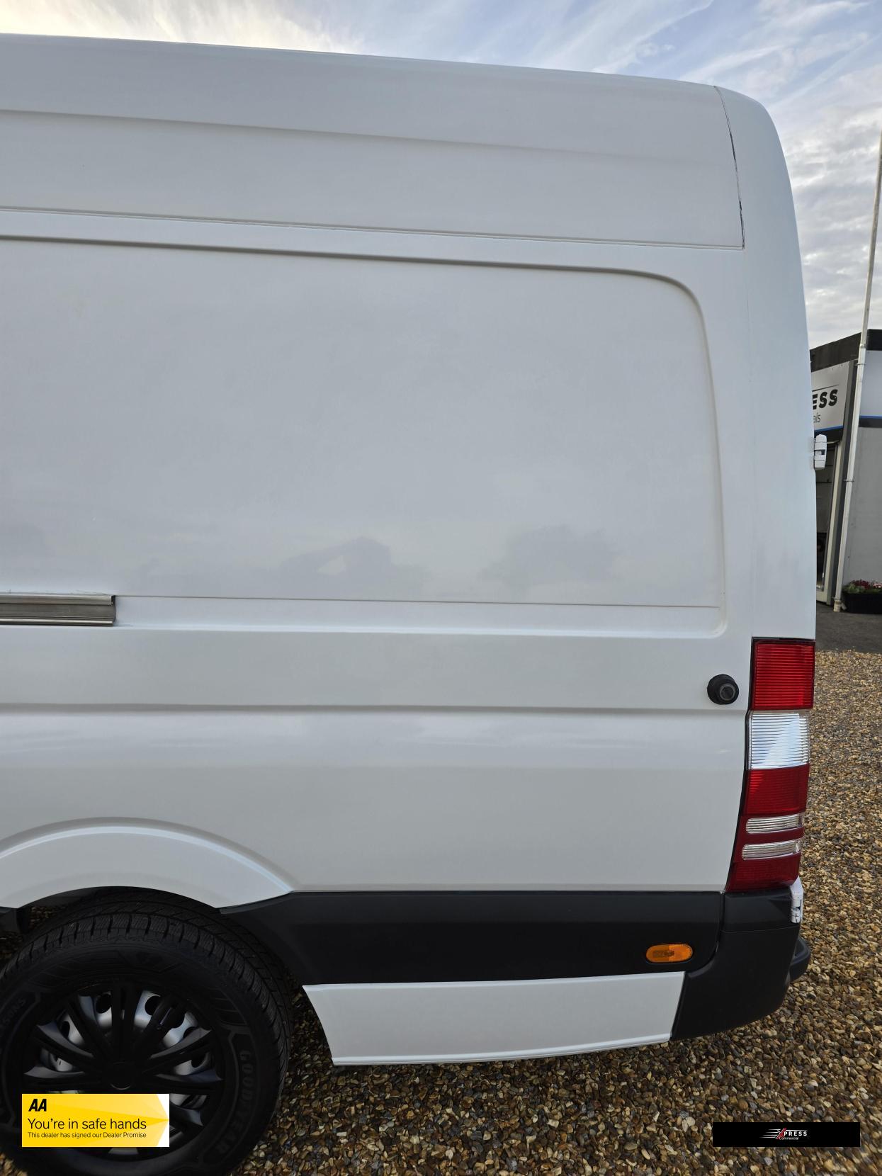 Mercedes-Benz Sprinter Sprinter 2.1 311 CDi Panel Van 5dr Diesel Manual RWD L3 H3 (234 g/km, 112 bhp)