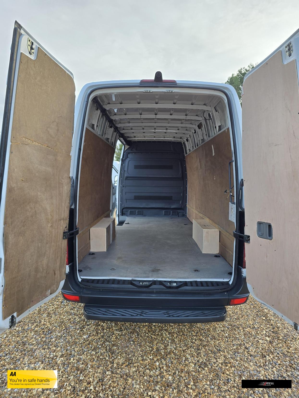 Mercedes-Benz Sprinter Sprinter 2.1 311 CDi Panel Van 5dr Diesel Manual RWD L3 H3 (234 g/km, 112 bhp)