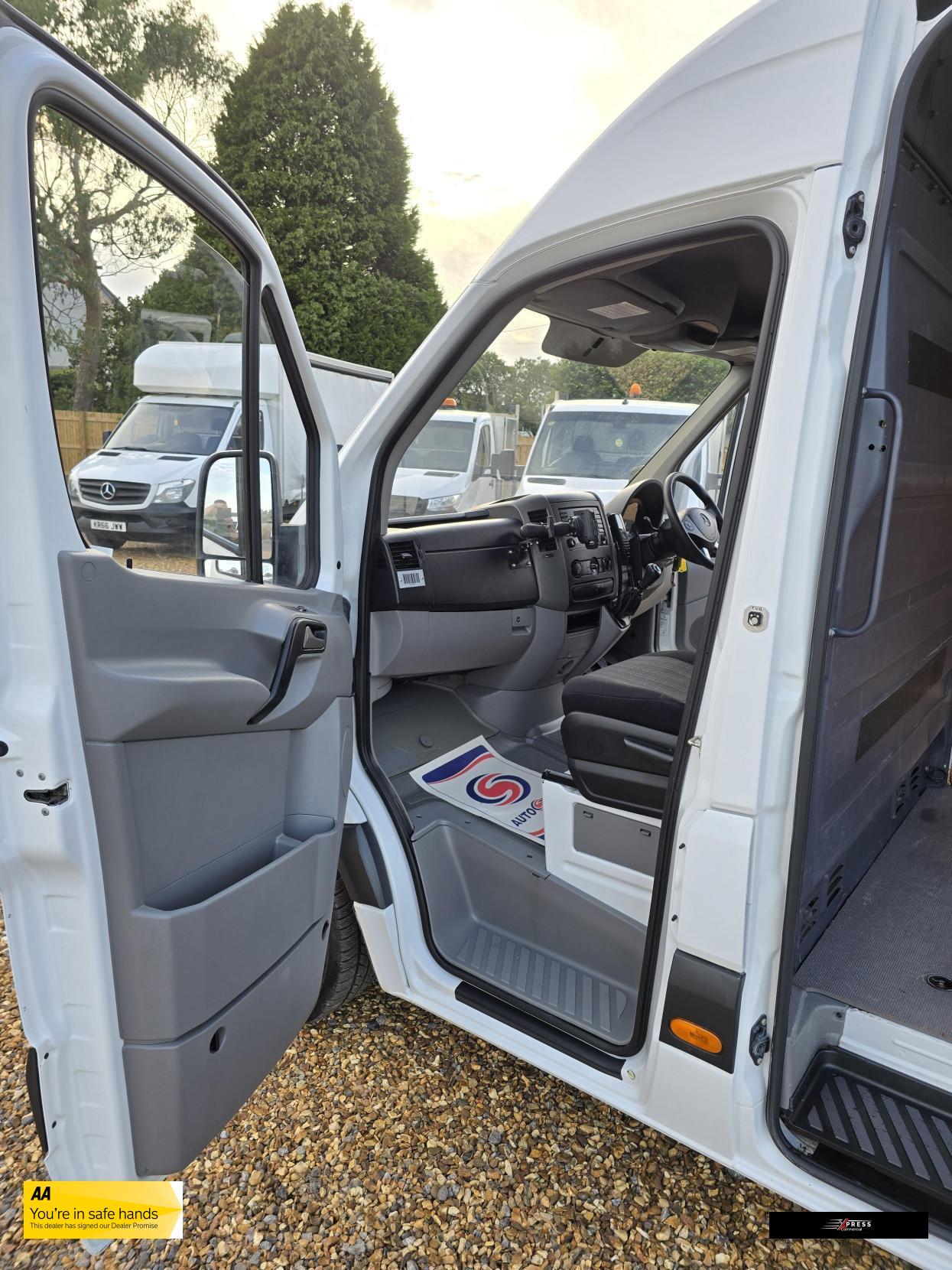 Mercedes-Benz Sprinter Sprinter 2.1 311 CDi Panel Van 5dr Diesel Manual RWD L3 H3 (234 g/km, 112 bhp)