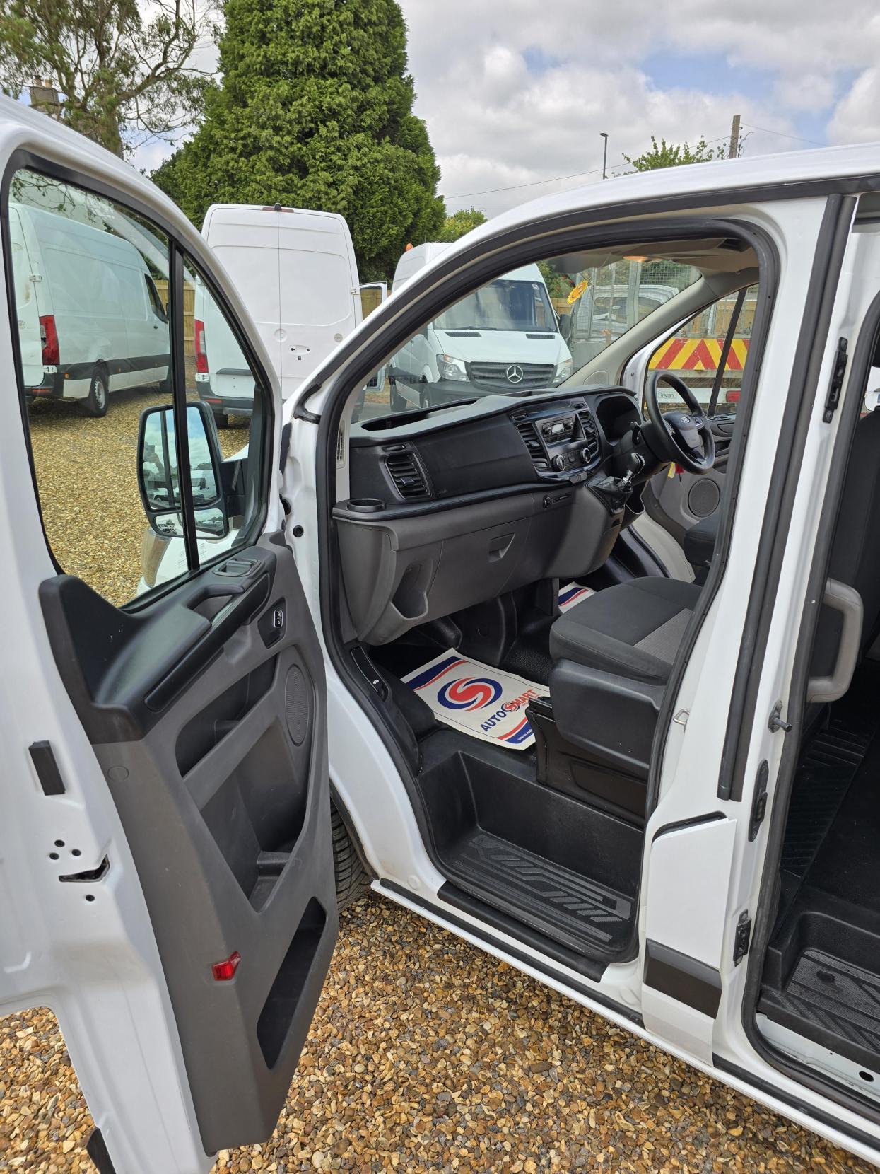 Ford Transit Custom 2.0 280 EcoBlue Crew Van Double Cab 5dr Diesel Manual L1 H1 Euro 6 (5 Seat) (105 ps)