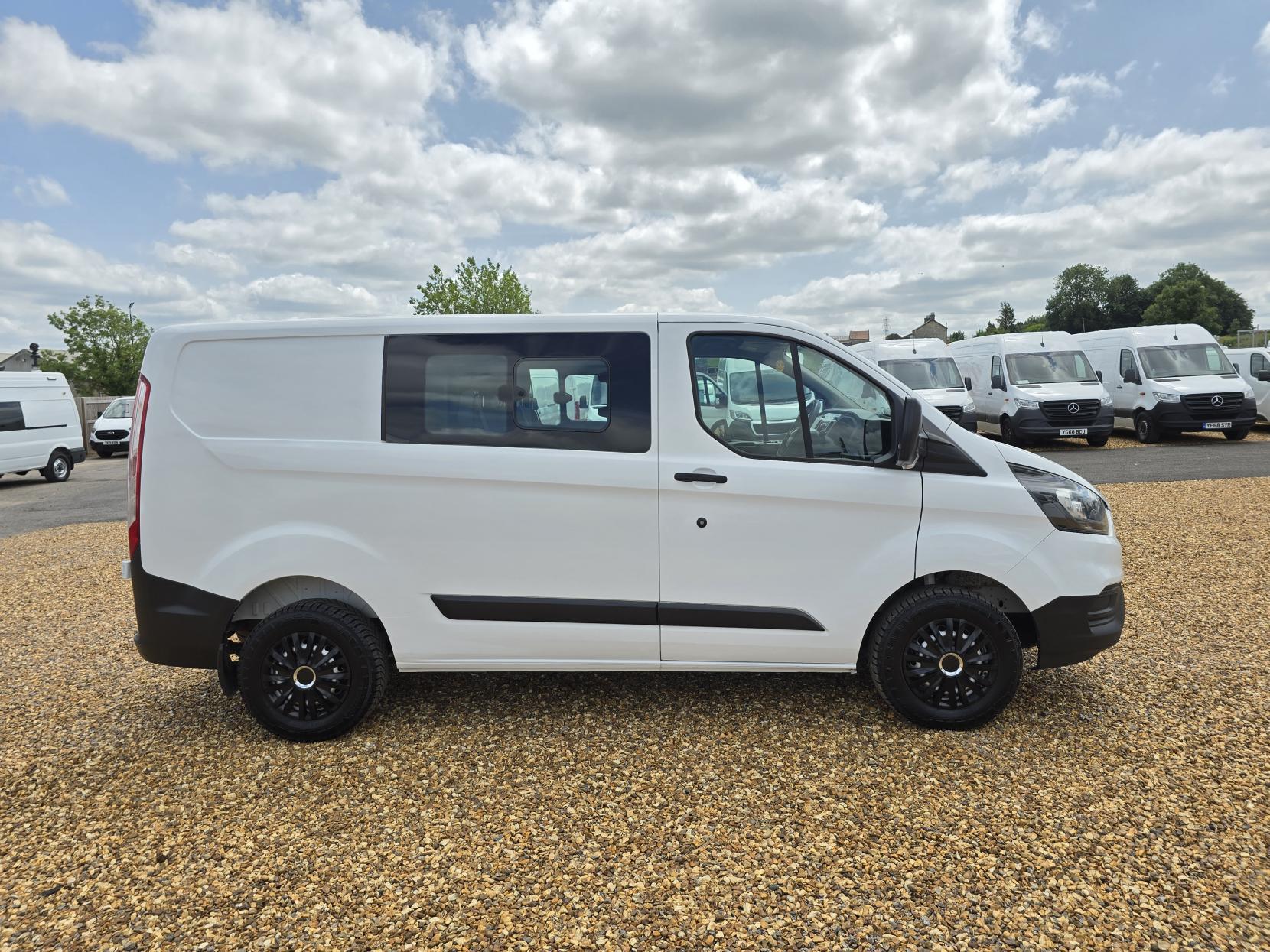 Ford Transit Custom 2.0 280 EcoBlue Crew Van Double Cab 5dr Diesel Manual L1 H1 Euro 6 (5 Seat) (105 ps)