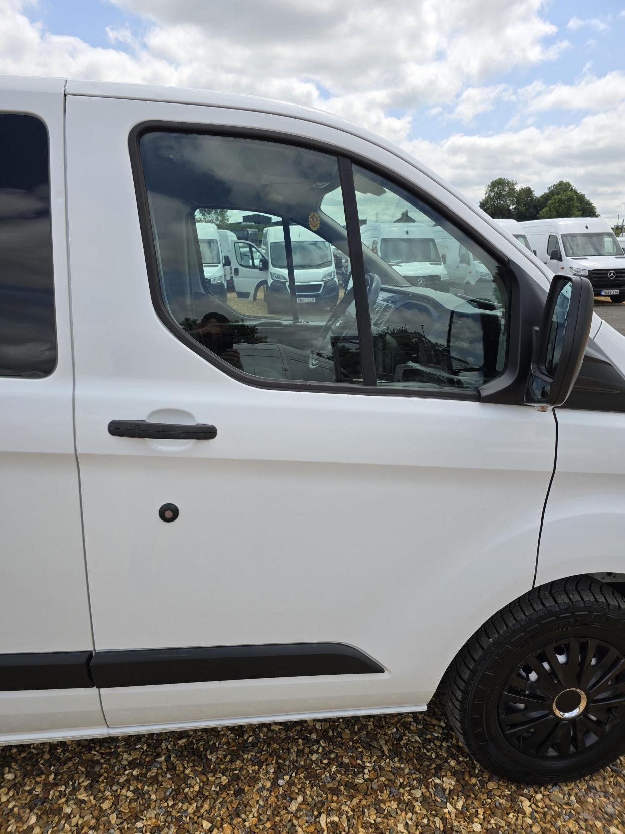 Ford Transit Custom 2.0 280 EcoBlue Crew Van Double Cab 5dr Diesel Manual L1 H1 Euro 6 (5 Seat) (105 ps)