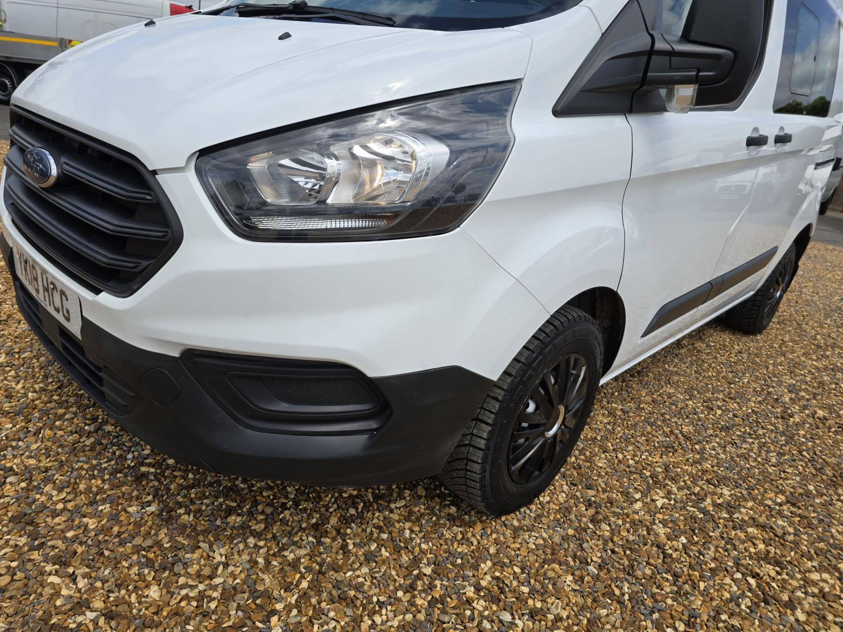 Ford Transit Custom 2.0 280 EcoBlue Crew Van Double Cab 5dr Diesel Manual L1 H1 Euro 6 (5 Seat) (105 ps)