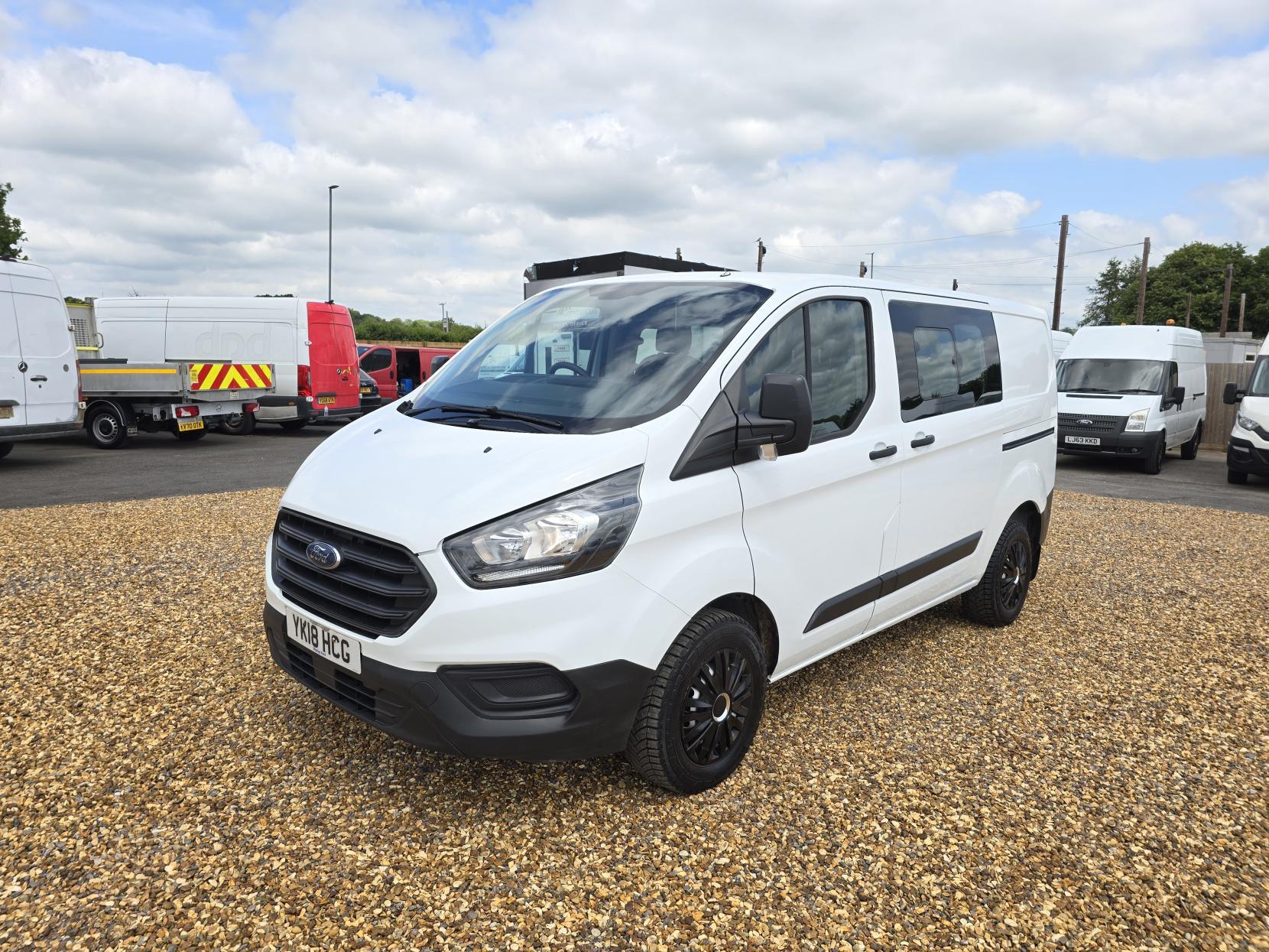Ford Transit Custom 2.0 280 EcoBlue Crew Van Double Cab 5dr Diesel Manual L1 H1 Euro 6 (5 Seat) (105 ps)