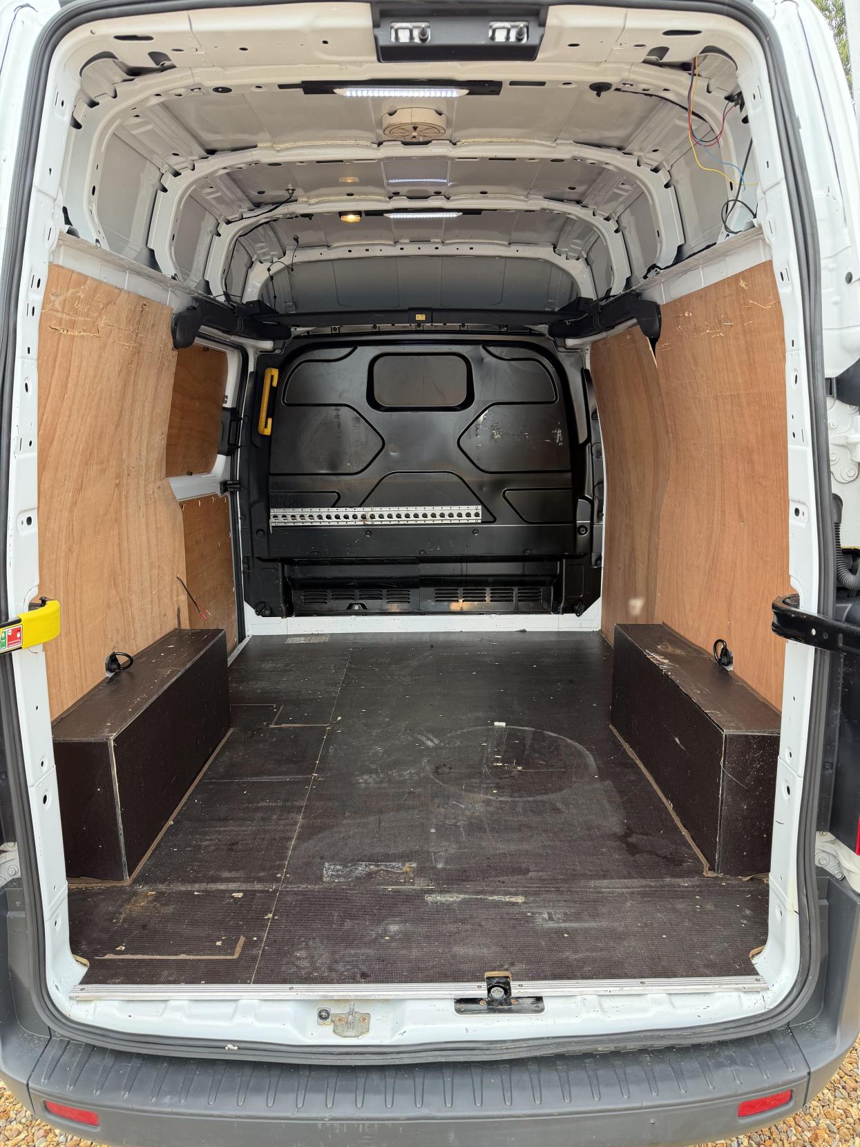 Ford Transit Custom 2.2 TDCi 290 Panel Van 5dr Diesel Manual L1 H1 (186 g/km, 98 bhp)