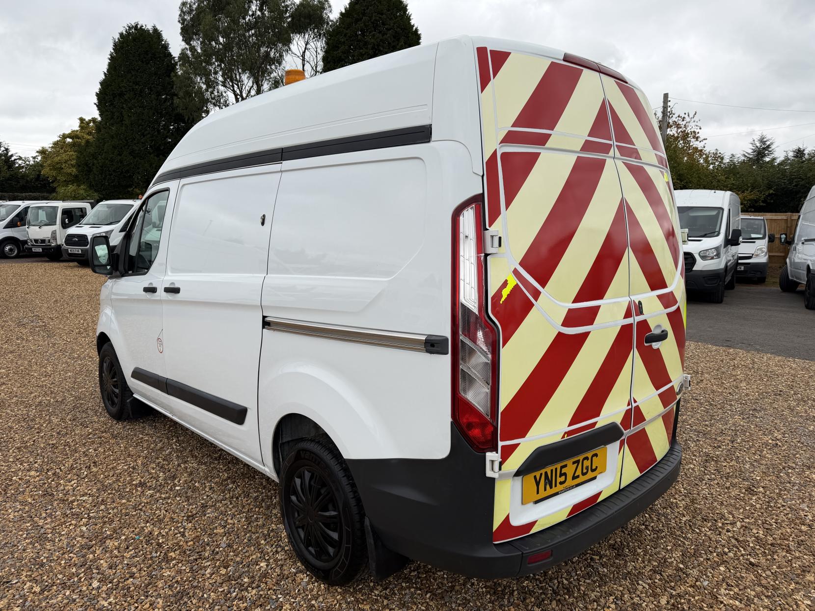 Ford Transit Custom 2.2 TDCi 290 Panel Van 5dr Diesel Manual L1 H1 (186 g/km, 98 bhp)
